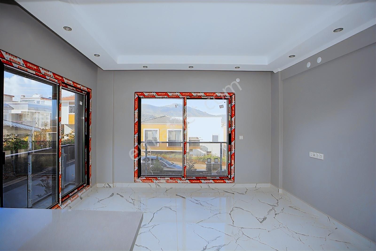 Yenifoça Mustafa Kemal Atatürk Mah. Satılık 4+1 Villa - Görsel 16