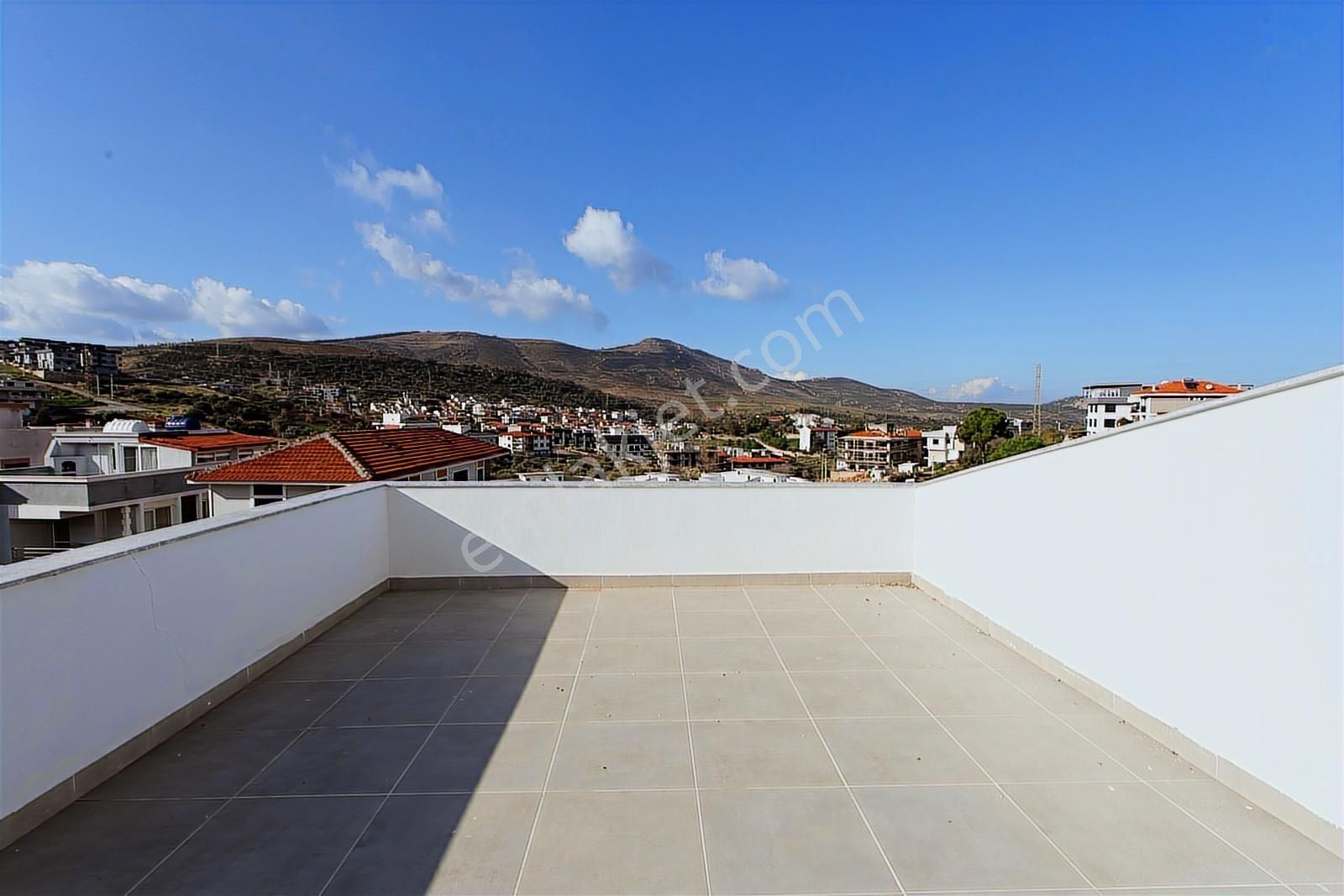 Yenifoça Mustafa Kemal Atatürk Mah. Satılık 4+1 Villa - Görsel 23