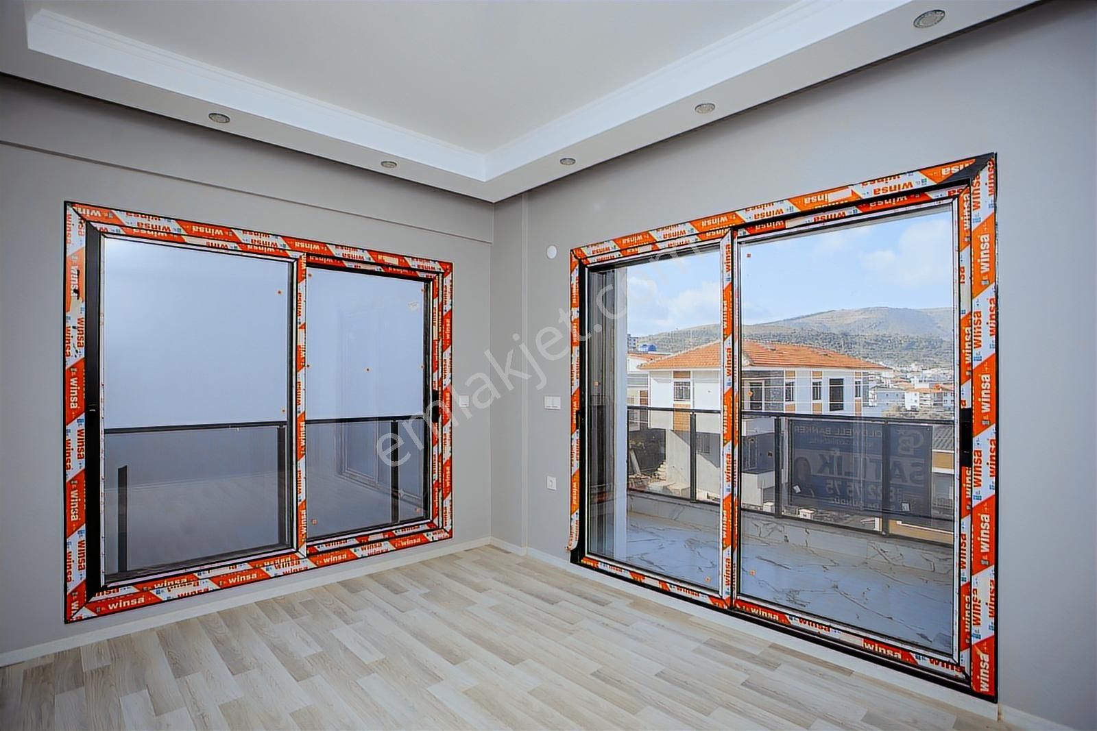 Yenifoça Mustafa Kemal Atatürk Mah. Satılık 4+1 Villa - Görsel 14