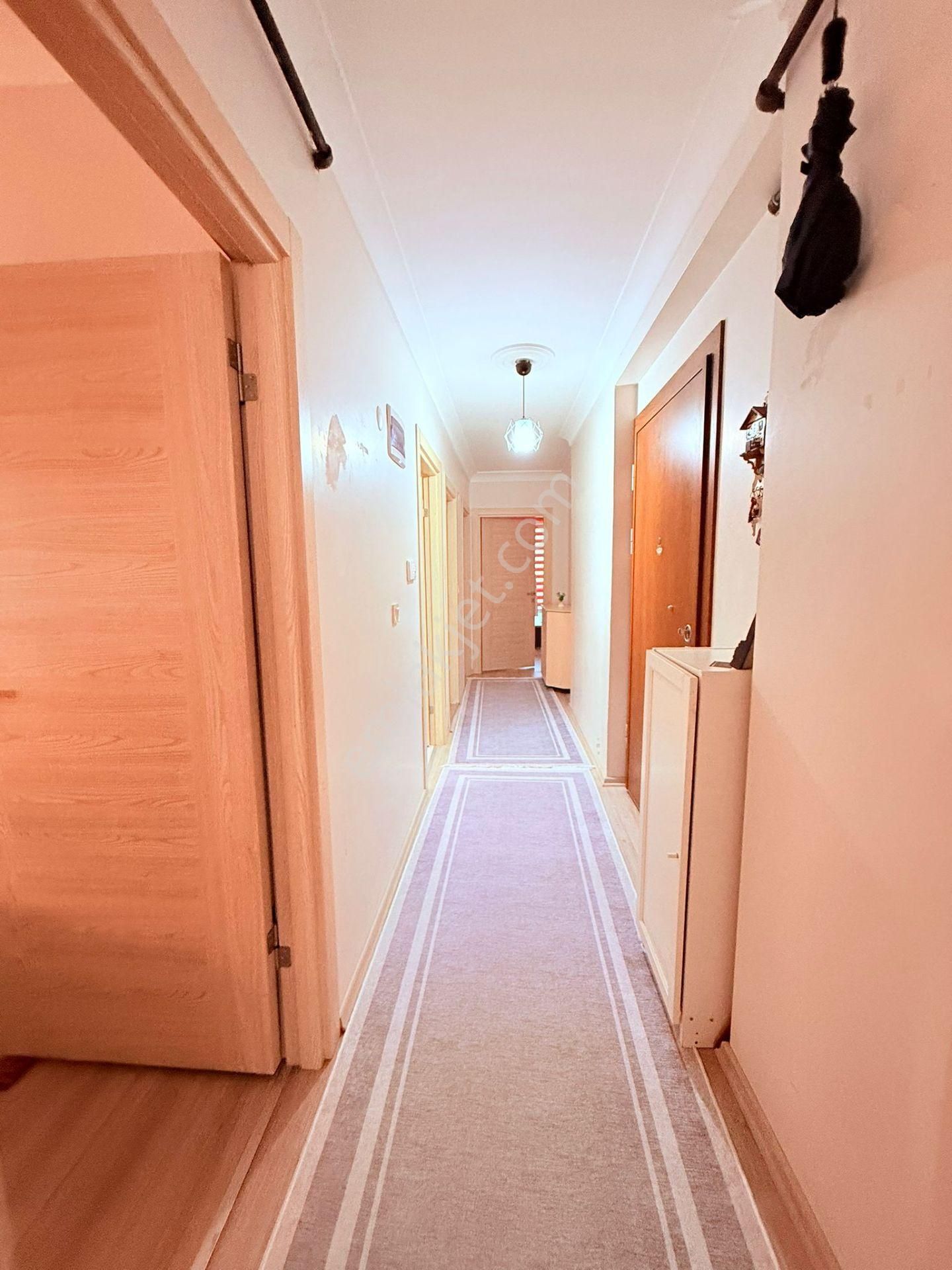 Kemal Türklerde 5+2 İskanlı 180m2 Çatı Dubleks Daire - Görsel 20