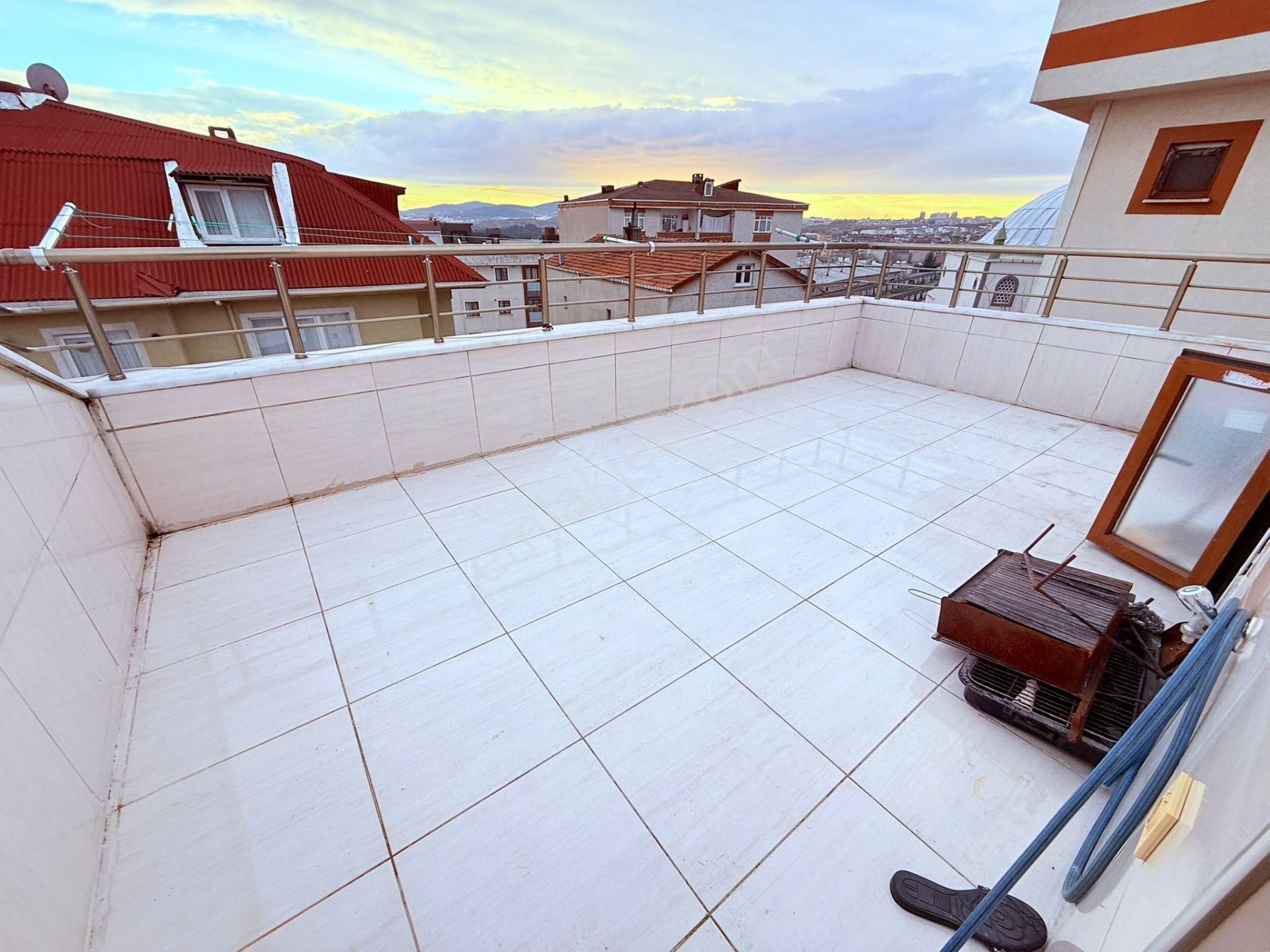 Kemal Türklerde 5+2 İskanlı 180m2 Çatı Dubleks Daire - Görsel 22