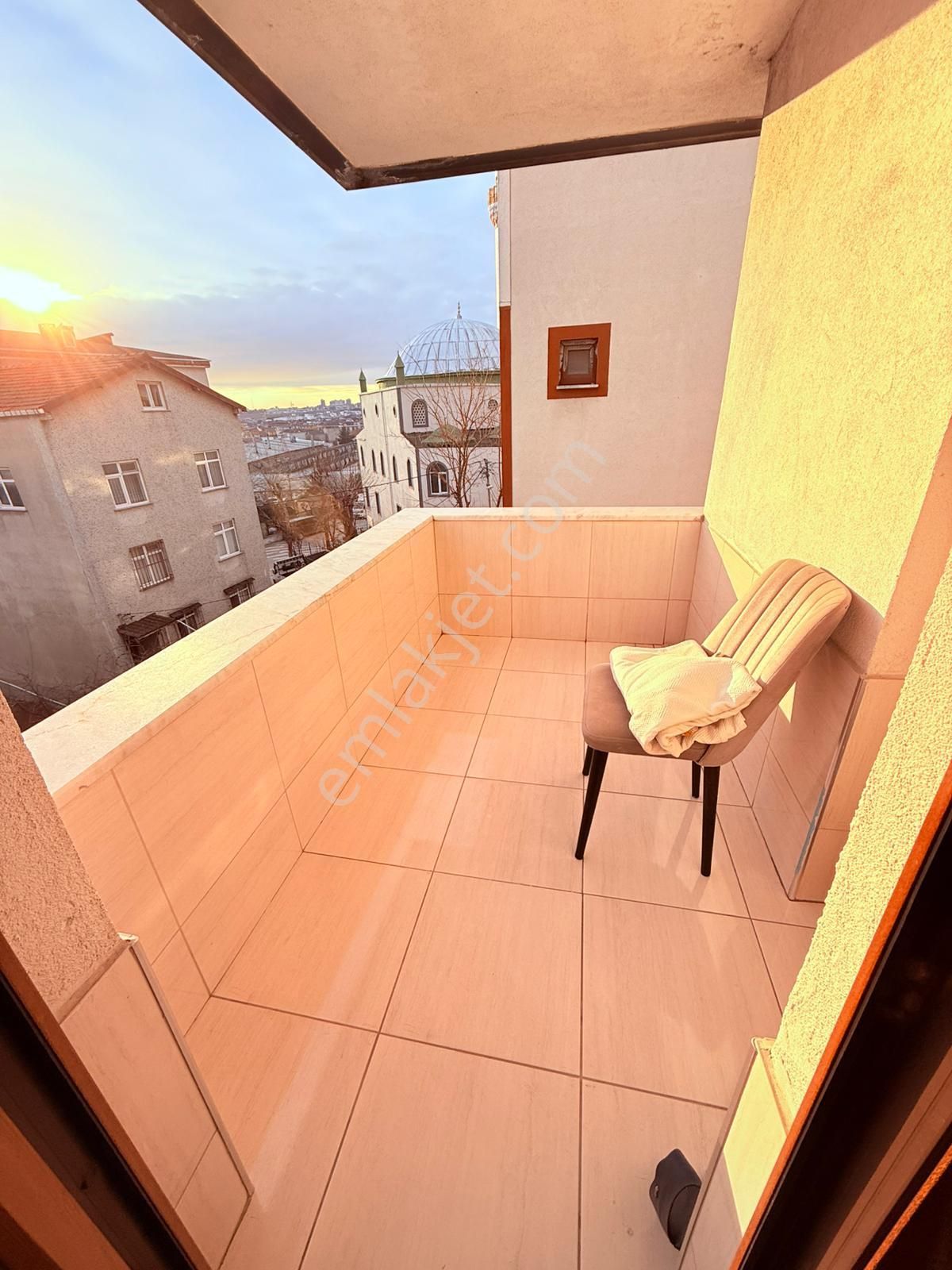 Kemal Türklerde 5+2 İskanlı 180m2 Çatı Dubleks Daire - Görsel 32