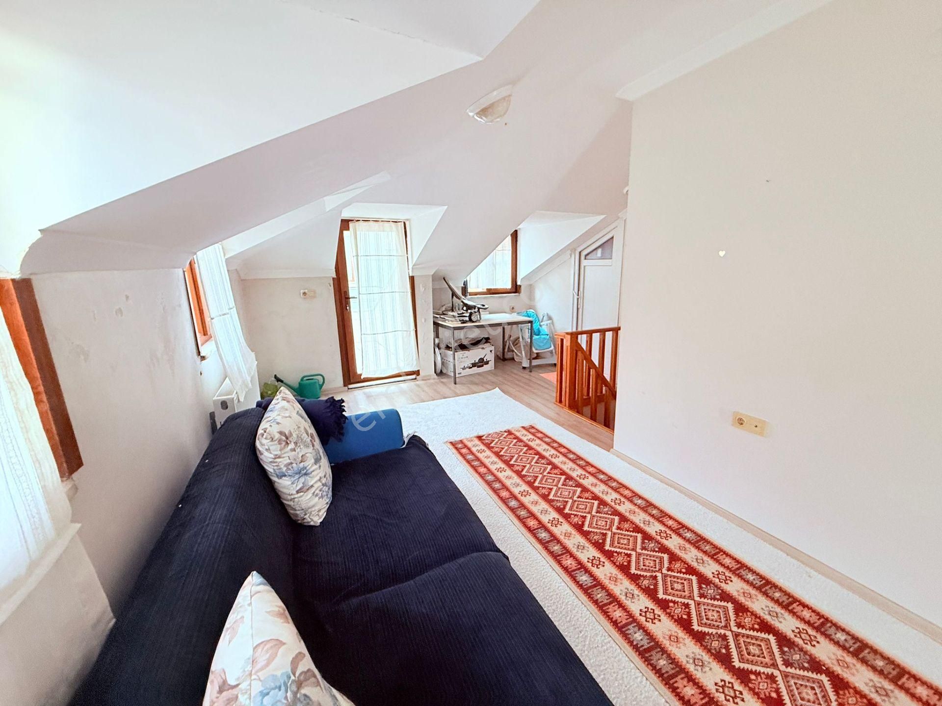 Kemal Türklerde 5+2 İskanlı 180m2 Çatı Dubleks Daire - Görsel 26