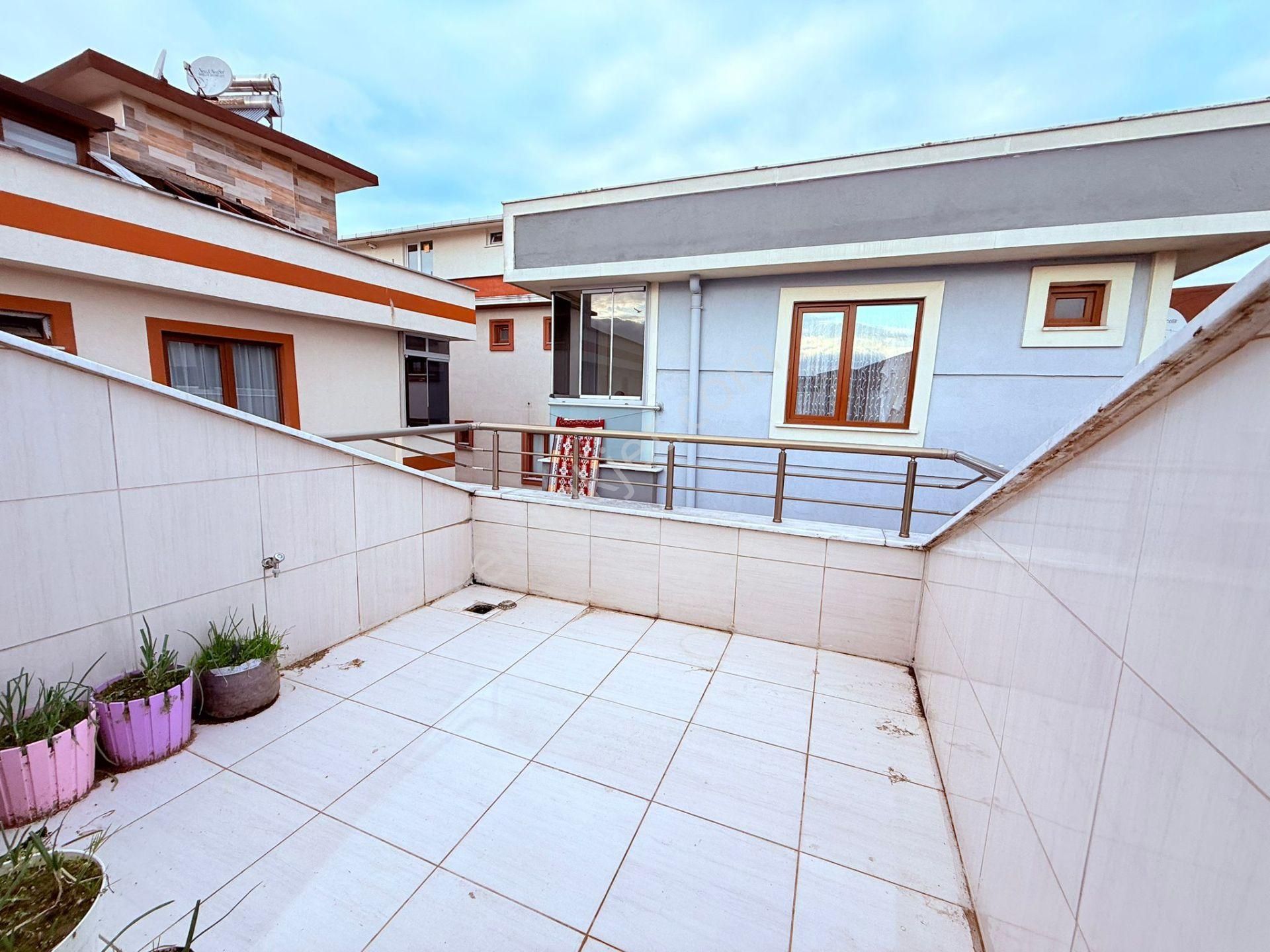 Kemal Türklerde 5+2 İskanlı 180m2 Çatı Dubleks Daire - Görsel 35