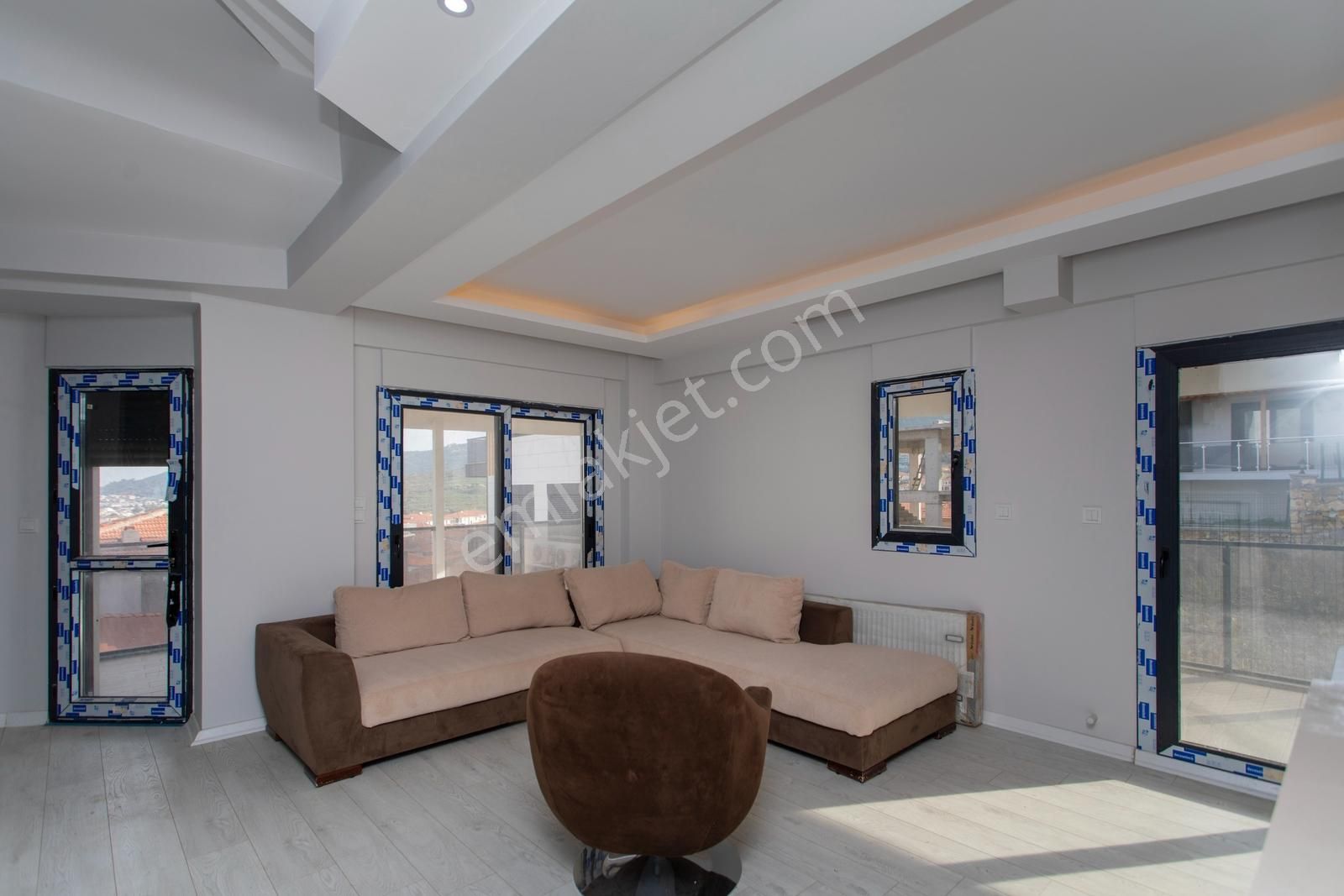 Yenifoça'da Satılık Deniz Manzaralı Müstakil 4+1 Tripleks Villa - Görsel 31