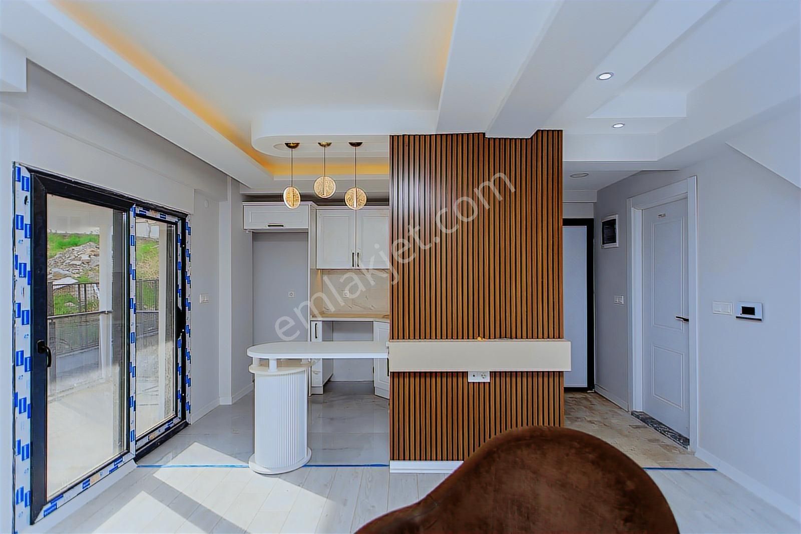 Yenifoça'da Satılık Deniz Manzaralı Müstakil 4+1 Tripleks Villa - Görsel 29