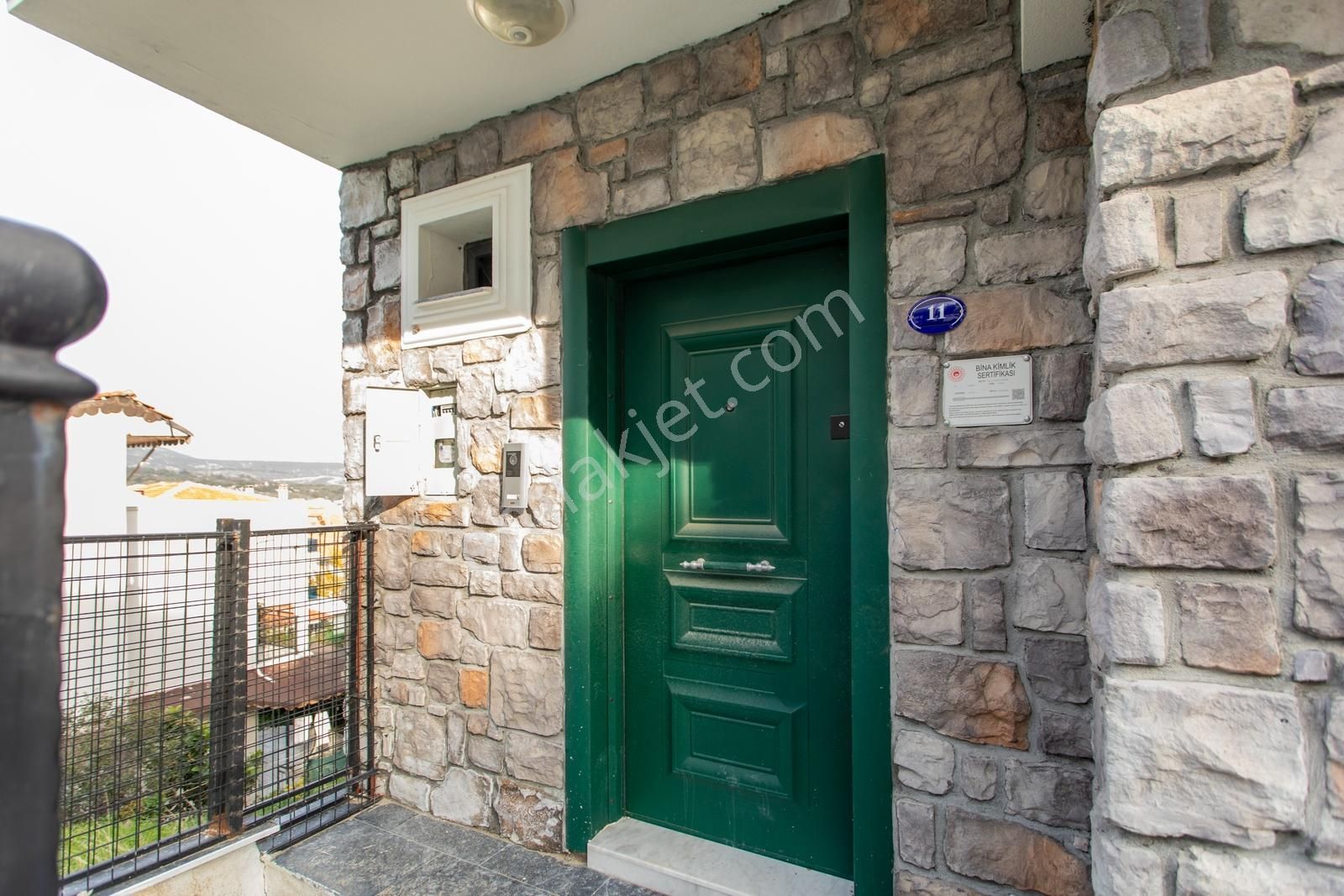 Yenifoça'da Satılık Deniz Manzaralı Müstakil 4+1 Tripleks Villa - Görsel 21