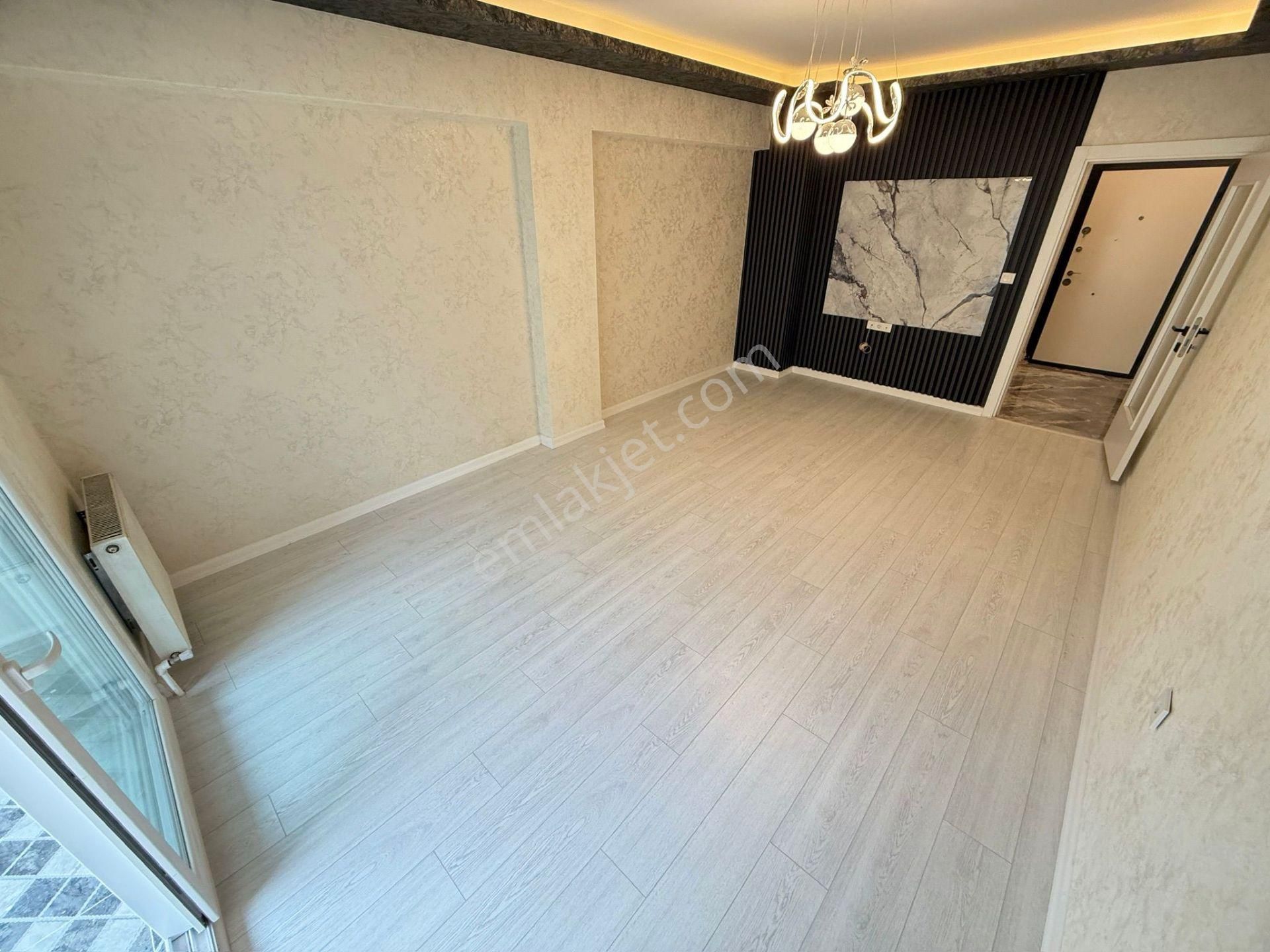 Kariyer'den Tepebaşı'nda Belediye Yakını Ara Katta Lüx 3+1 Daire - Görsel 11