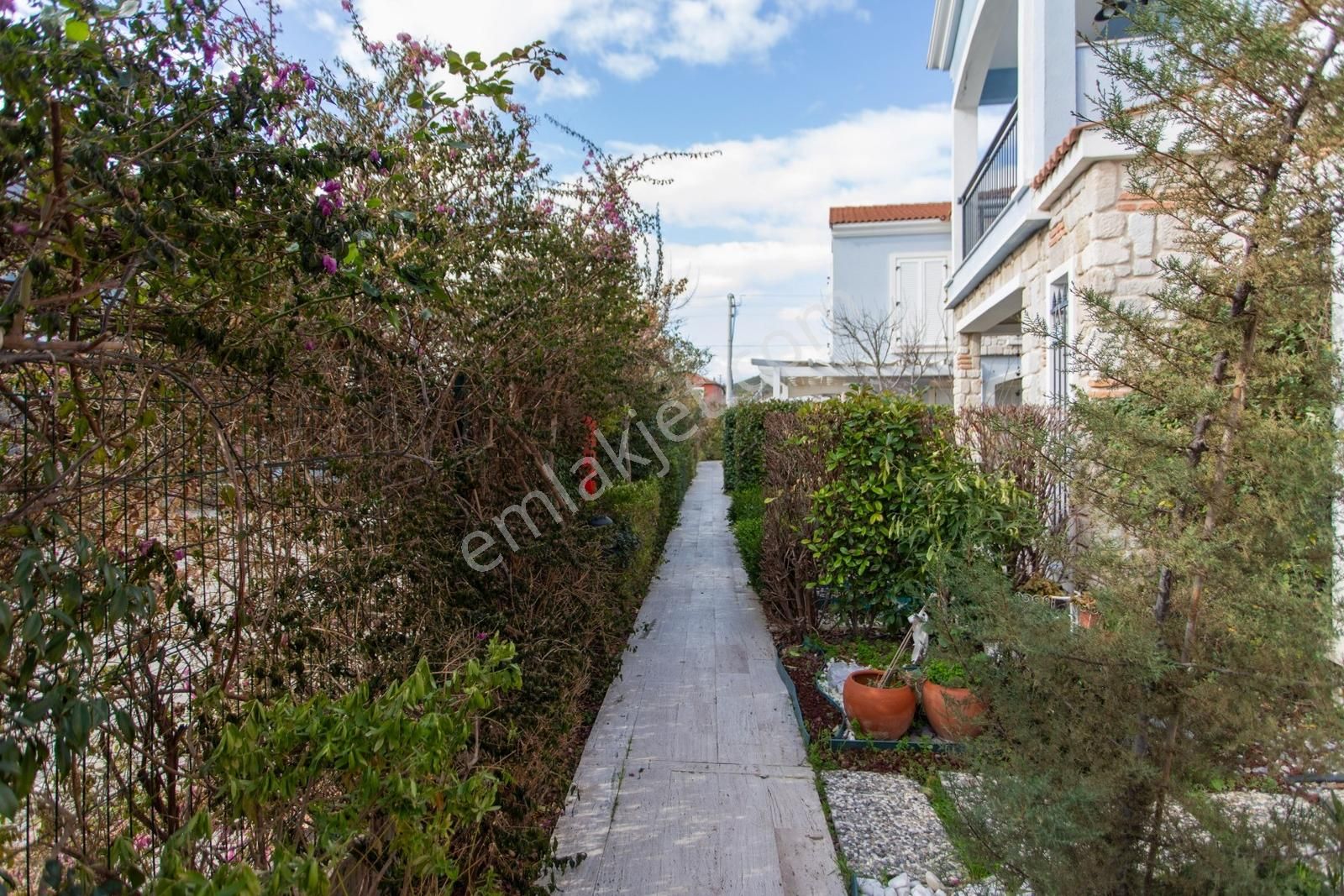 Foça Hacıveli Mah. Mia Focha Sitesinde Satılık 3+1 Villa - Görsel 4