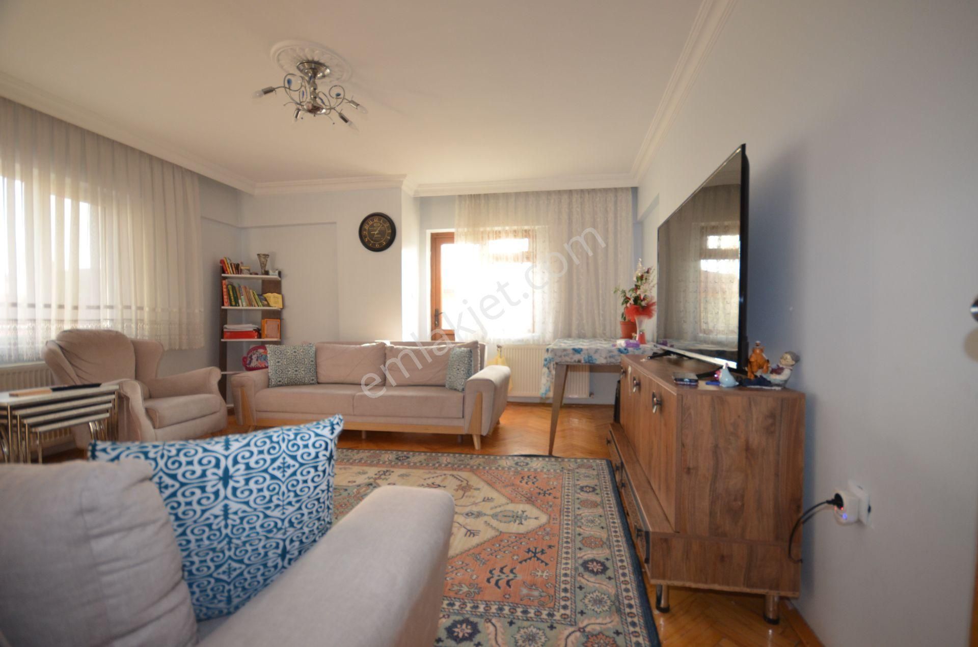 Kalecik Emlak'tan Emlak'tan Merkezi Konumda 7+1 Dublex Satılık - Görsel 4