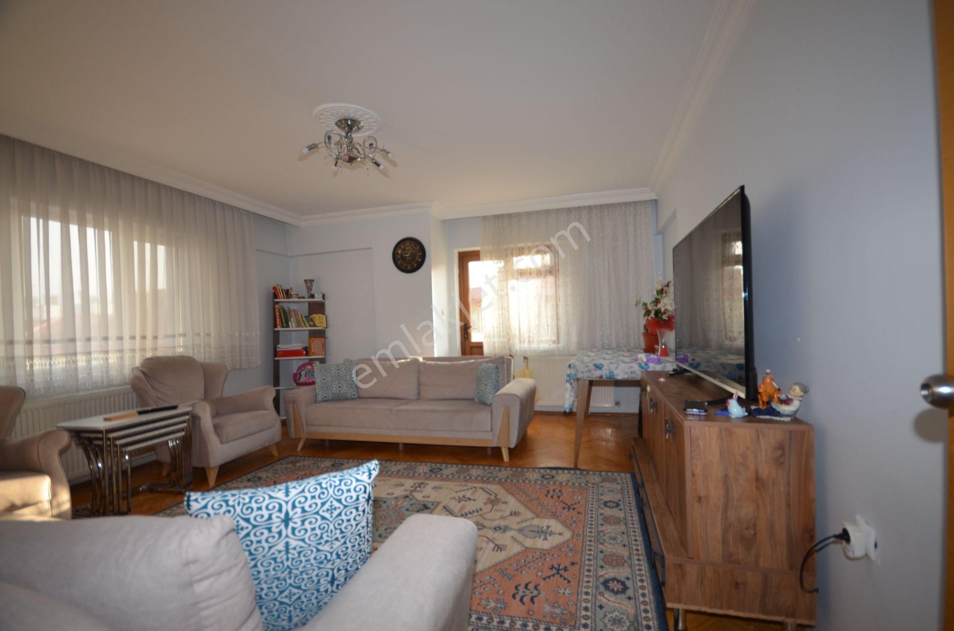 Kalecik Emlak'tan Emlak'tan Merkezi Konumda 7+1 Dublex Satılık - Görsel 5