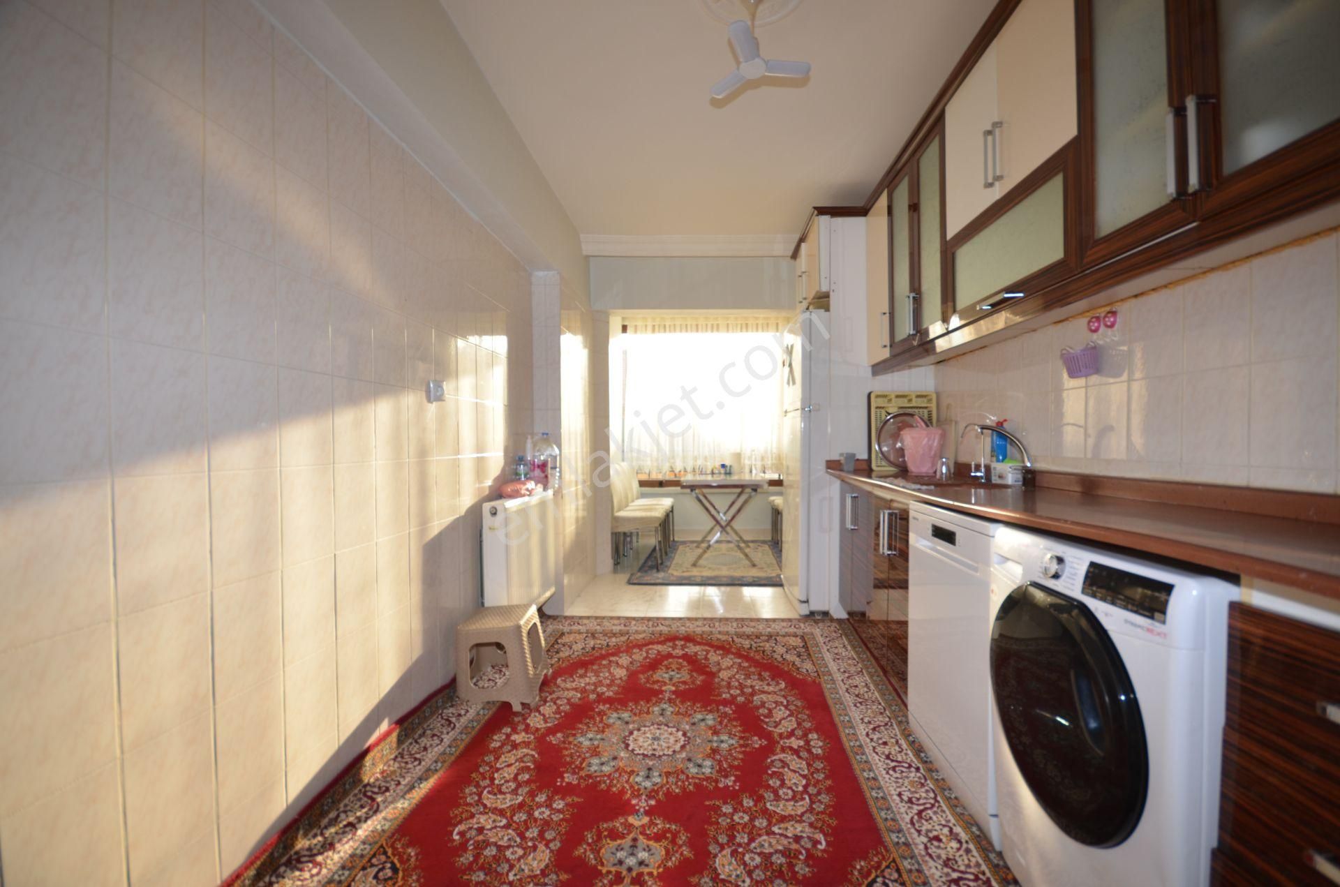 Kalecik Emlak'tan Emlak'tan Merkezi Konumda 7+1 Dublex Satılık - Görsel 2