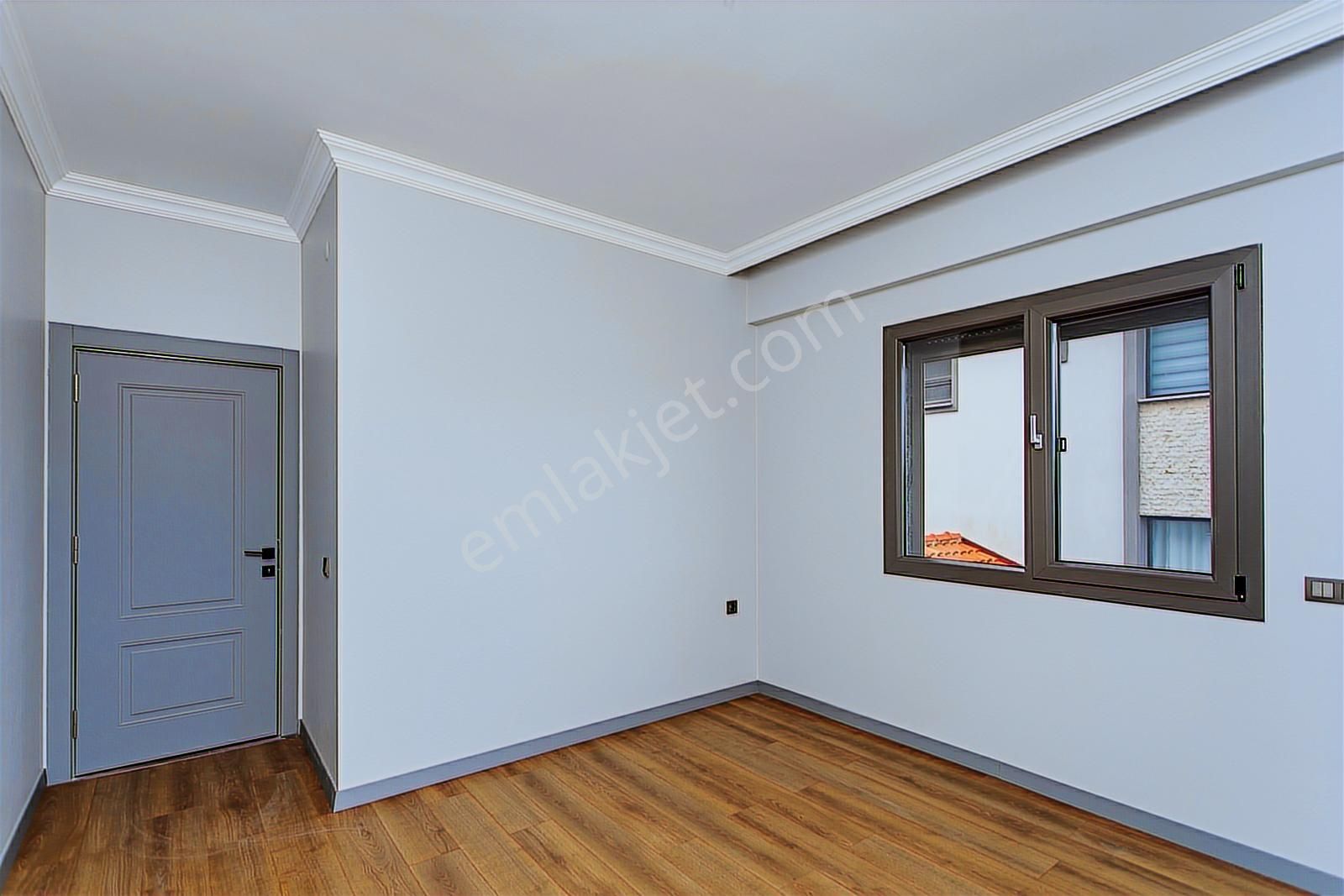 Foça Kazım Dirik Mah. Satılık 2+1 Kapalı Mutfak Bahçeli Dubleks - Görsel 13