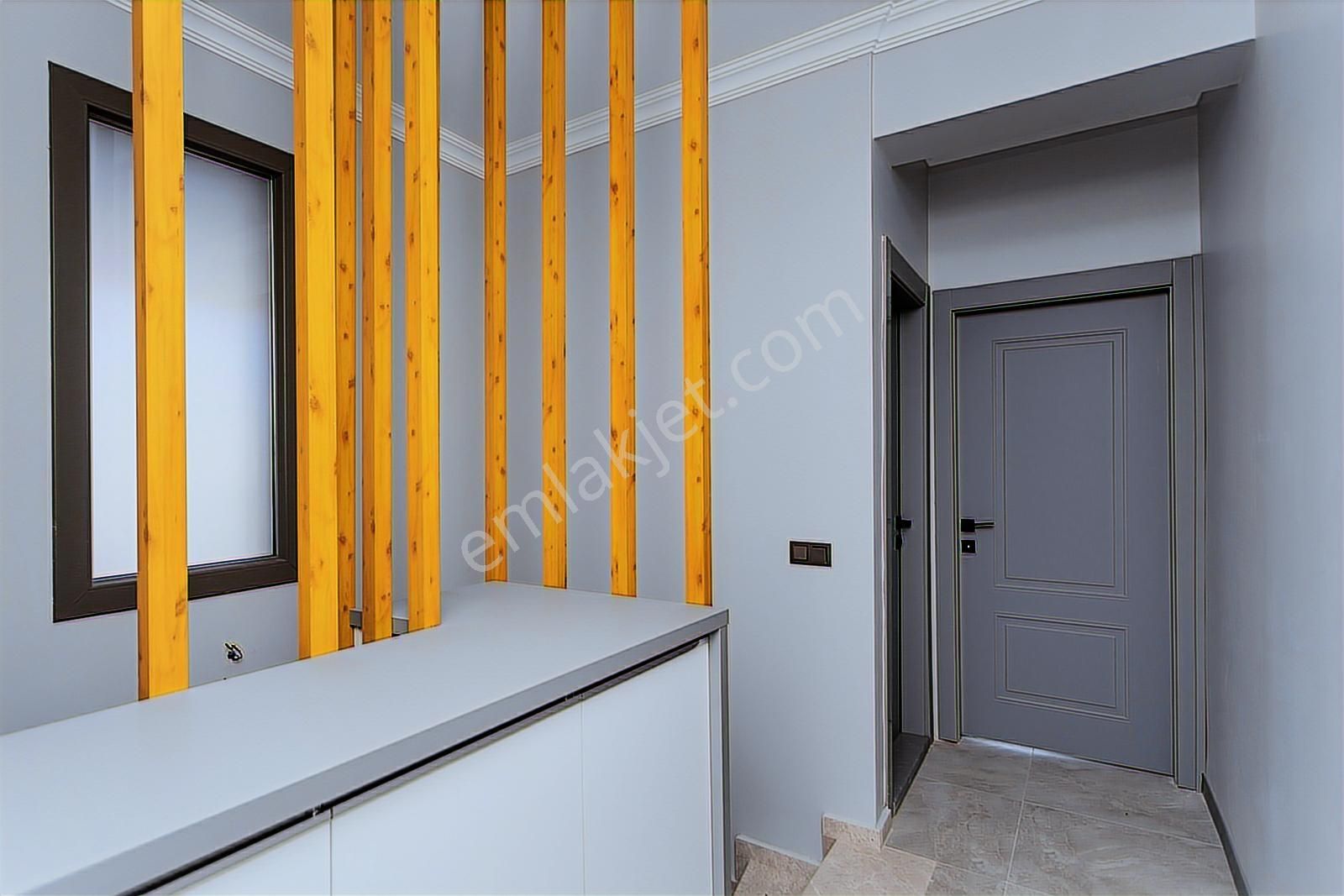 Foça Kazım Dirik Mah. Satılık 2+1 Kapalı Mutfak Bahçeli Dubleks - Görsel 8