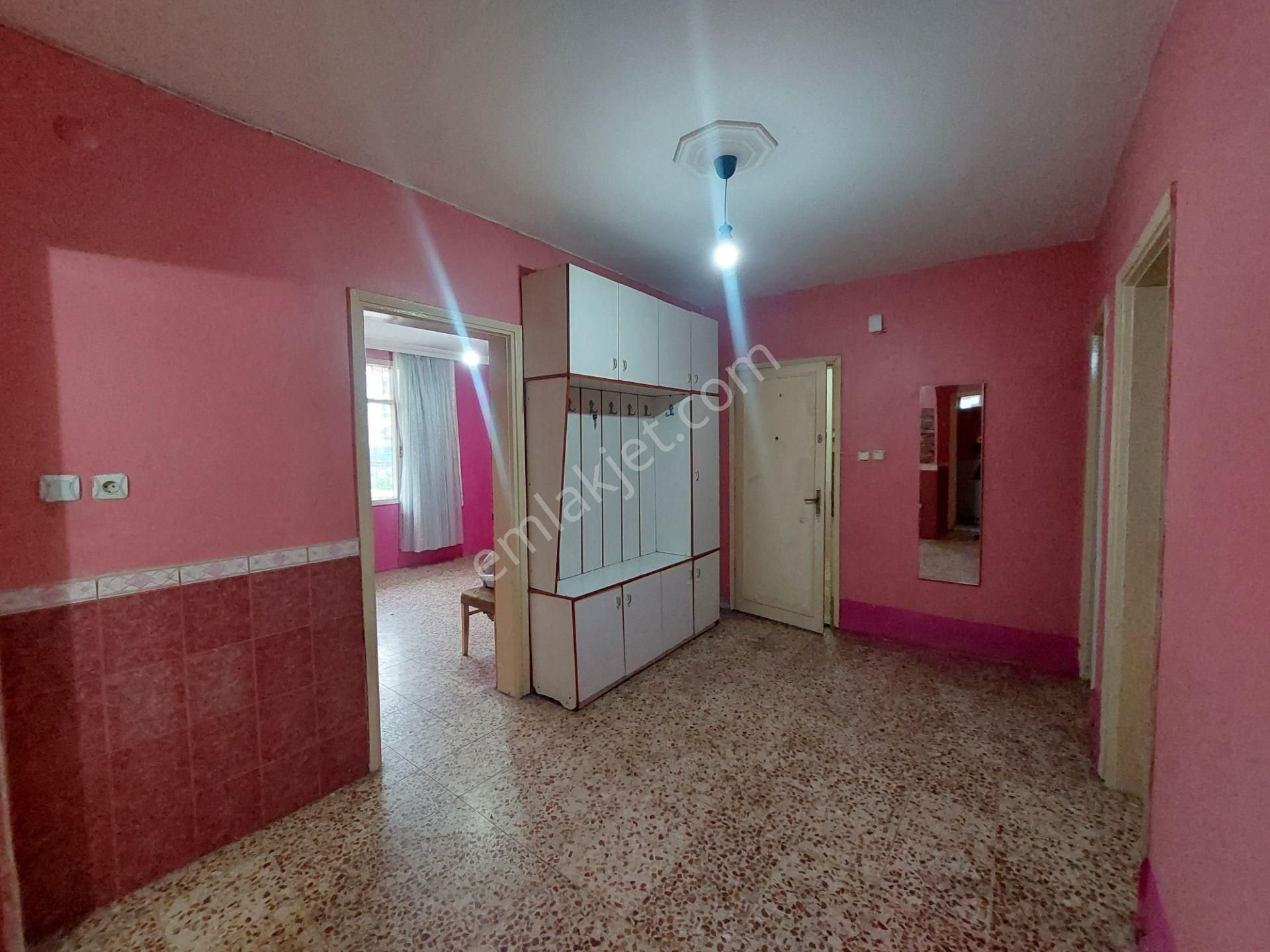 Karşıyaka Örnekköyde Kiralık 2+1 Daire Kanıt Emlaktan - Görsel 2