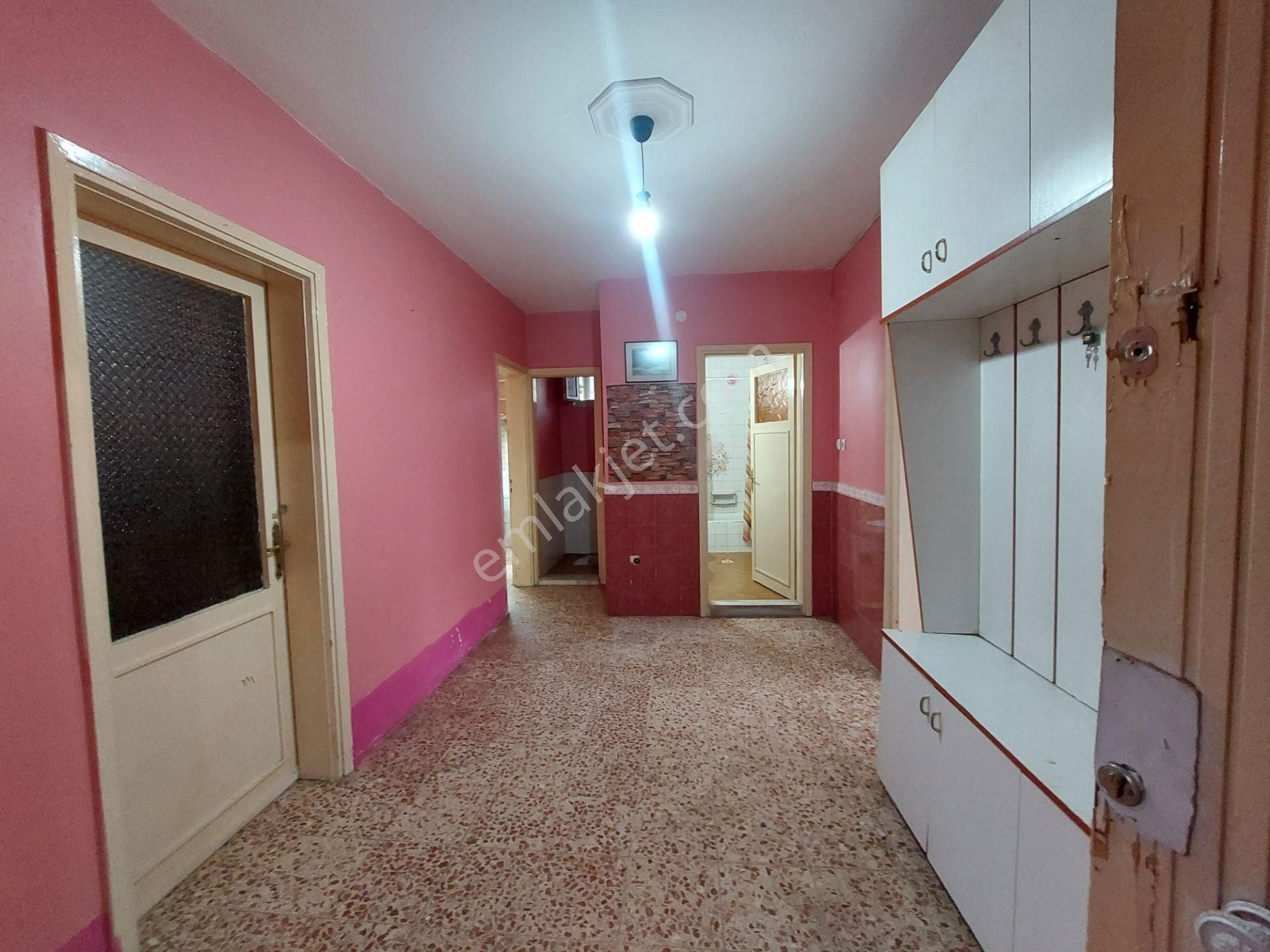 Karşıyaka Örnekköyde Kiralık 2+1 Daire Kanıt Emlaktan - Görsel 18