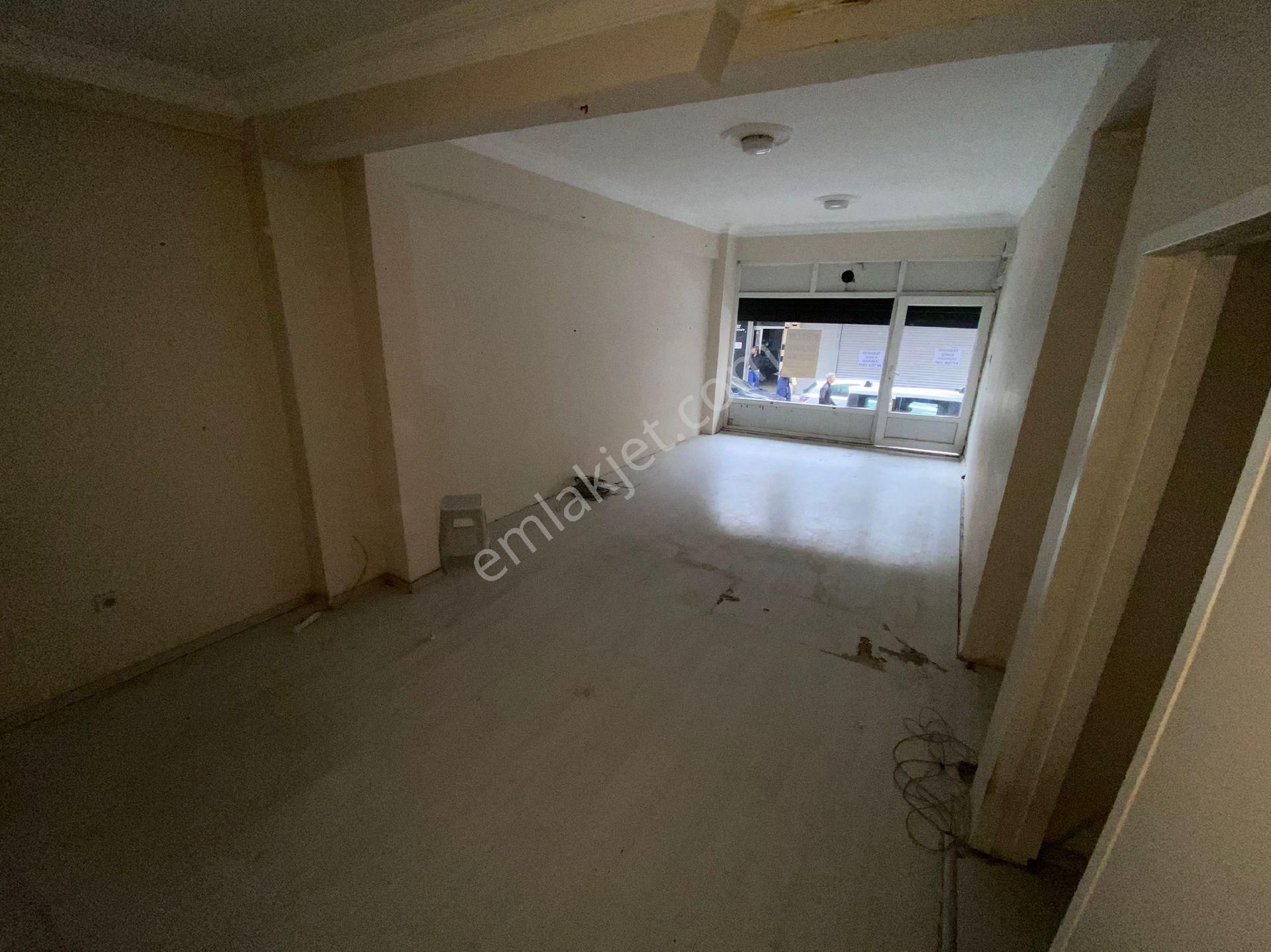 Loft Tan Sefaköy Merkezde Wc Li Mutfaklı 45m2 Kiralık Dükkan - Görsel 3