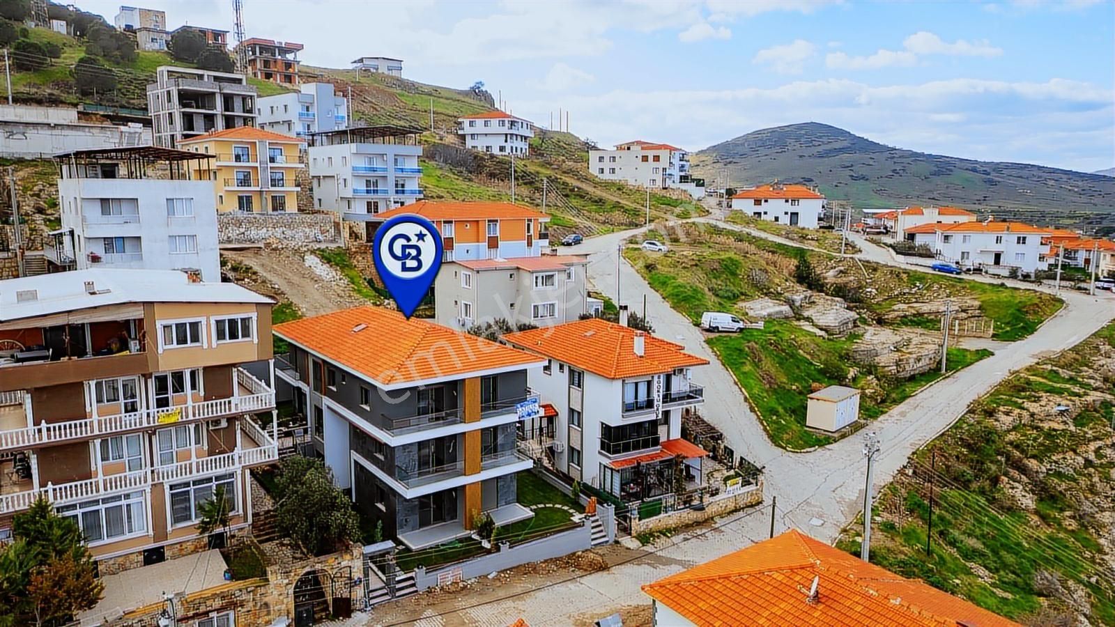 Foça Kazım Dirik Mah. Satılık 2+1 Kapalı Mutfak Bahçeli Dubleks - Görsel 24