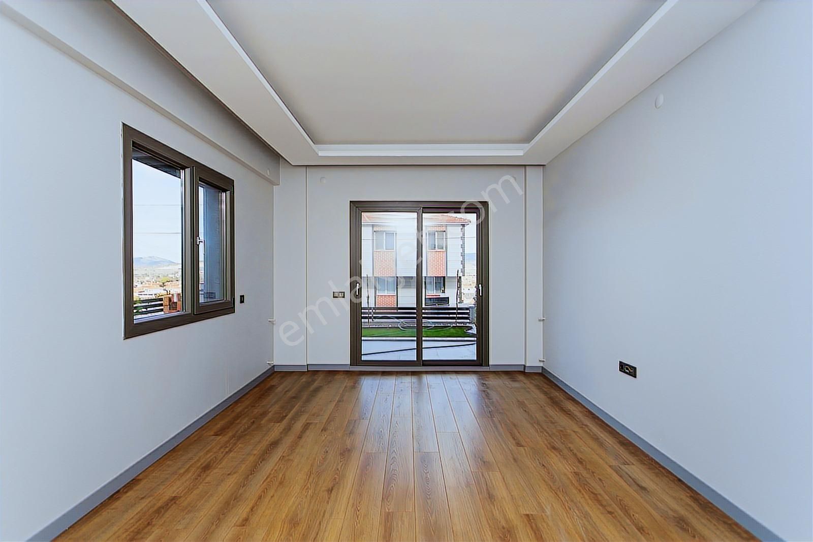 Foça Kazım Dirik Mah. Satılık 2+1 Kapalı Mutfak Bahçeli Dubleks - Görsel 23