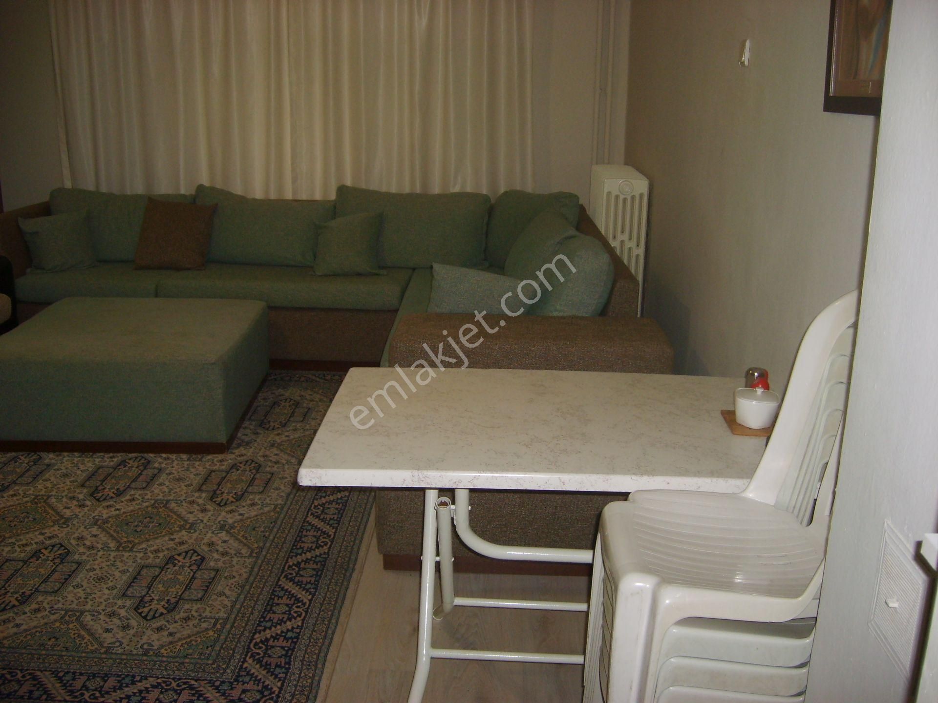 Bahçeli Pazar Duragında 2+1 Giriş Arka Kombili Eşyalı - Görsel 2