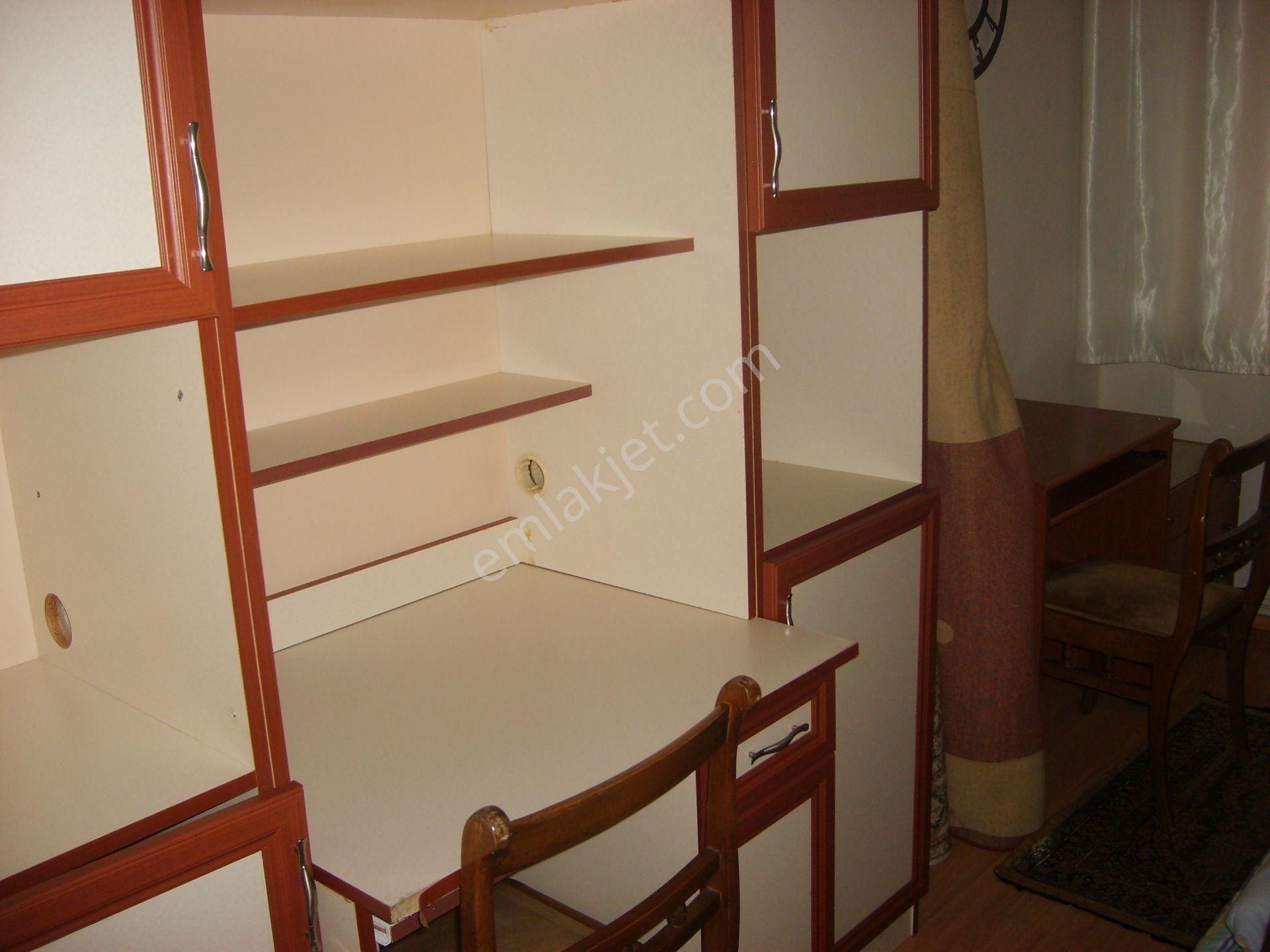 Bahçeli Pazar Duragında 2+1 Giriş Arka Kombili Eşyalı - Görsel 7