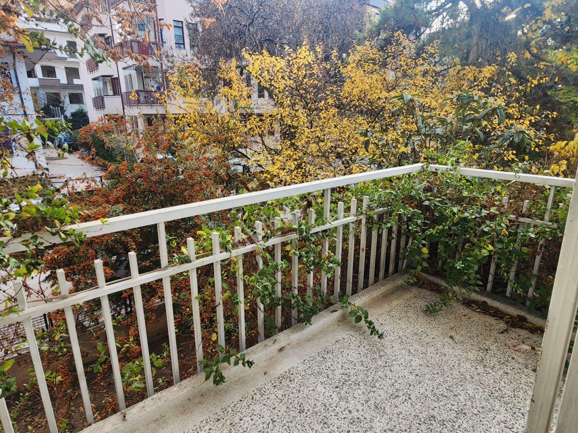 Mebusevleri Mahallesi 3+1 Ön Cephe Bakımlı Kiralık Daire - Görsel 3