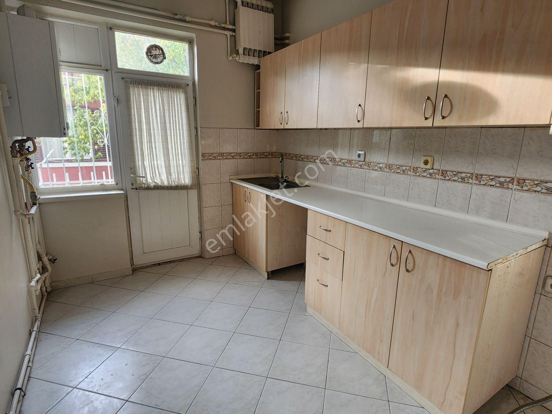 Mebusevleri Mahallesi 3+1 Ön Cephe Bakımlı Kiralık Daire - Görsel 7