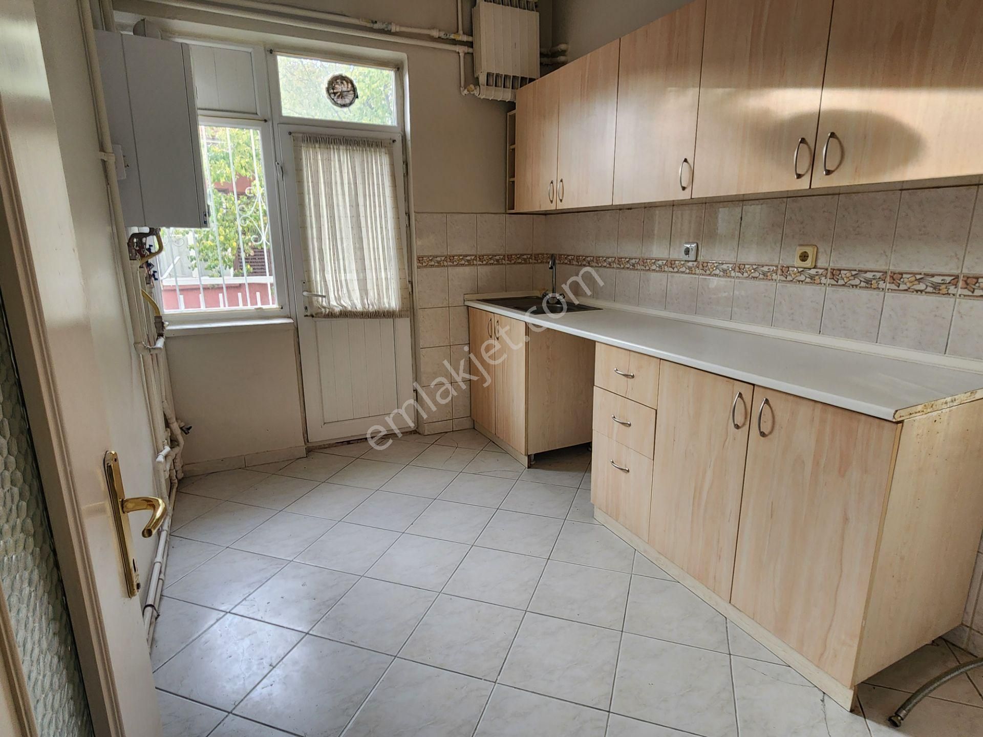 Mebusevleri Mahallesi 3+1 Ön Cephe Bakımlı Kiralık Daire - Görsel 6