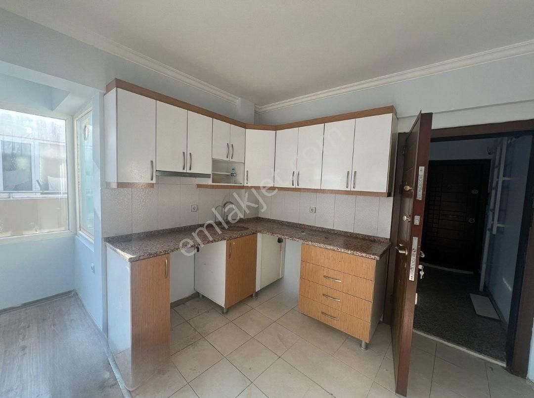 Yenifoça Mustafa Kemal Atatürk Mah. Kiralık 2+1 Daire - Görsel 23