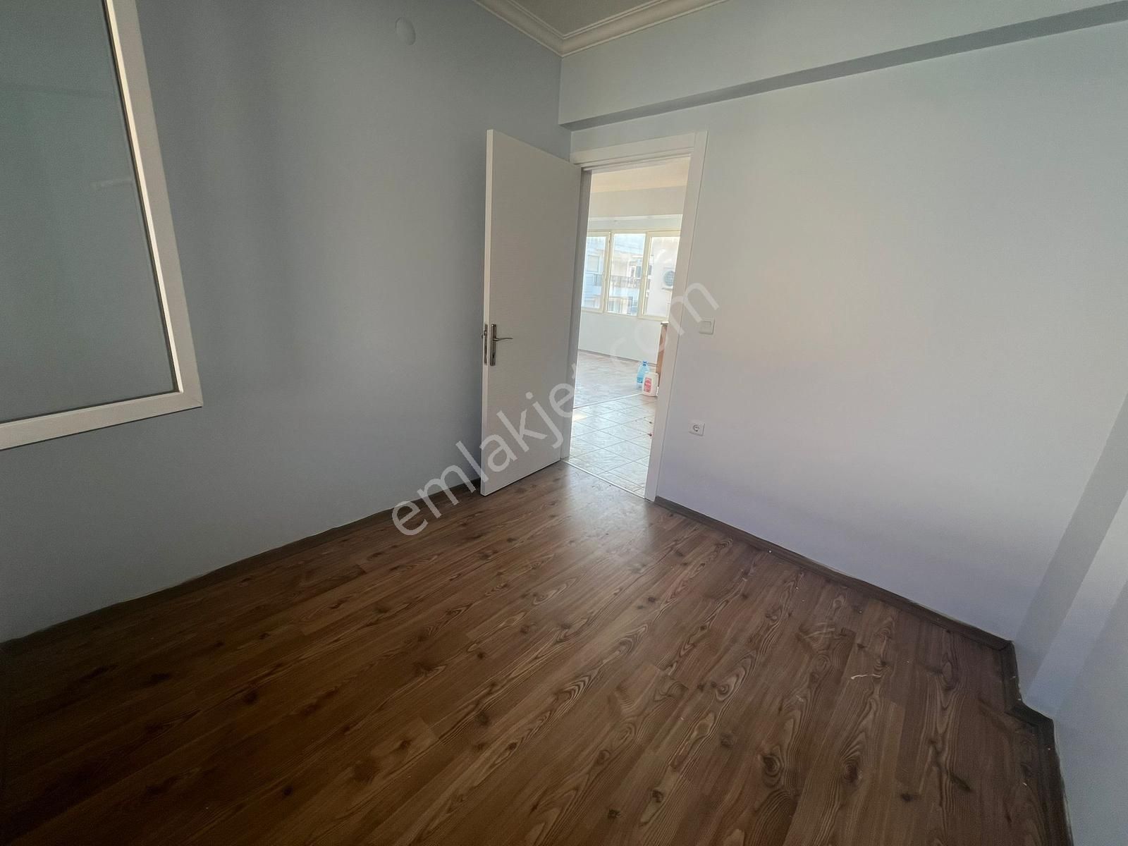 Yenifoça Mustafa Kemal Atatürk Mah. Kiralık 2+1 Daire - Görsel 12