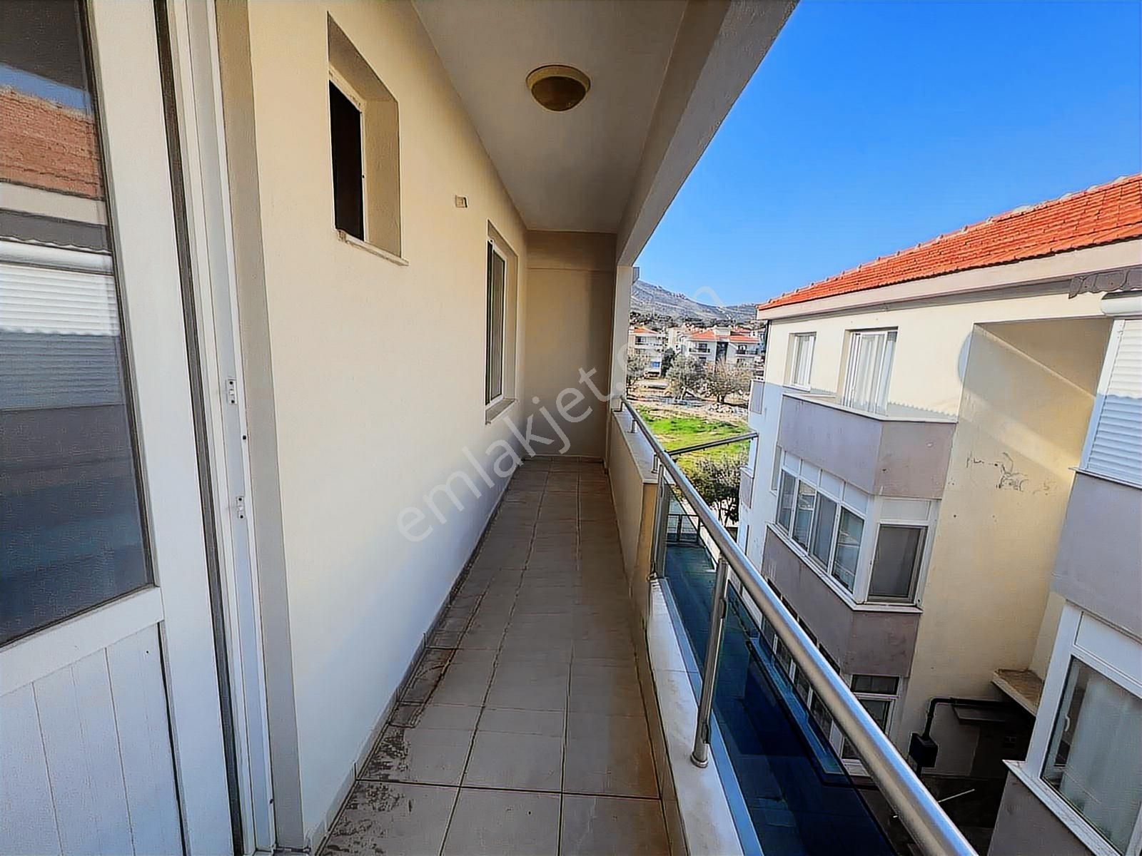 Yenifoça Mustafa Kemal Atatürk Mah. Kiralık 2+1 Daire - Görsel 25