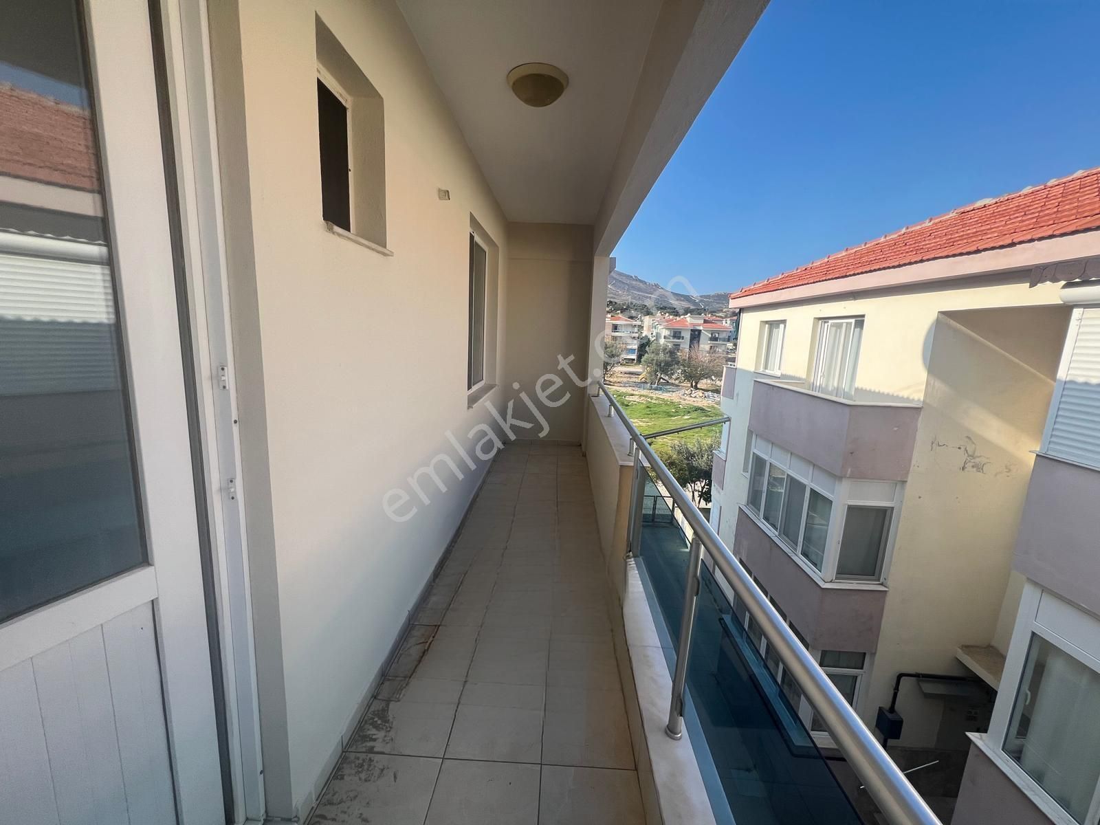 Yenifoça Mustafa Kemal Atatürk Mah. Kiralık 2+1 Daire - Görsel 29