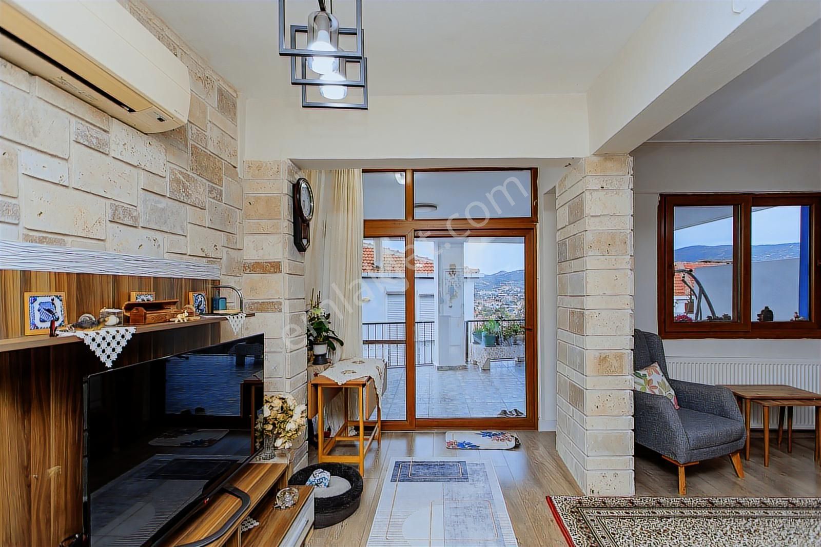 Foça Atatürk Mah. Satılık 3+1 Deniz Manzaralı Dubleks - Görsel 31