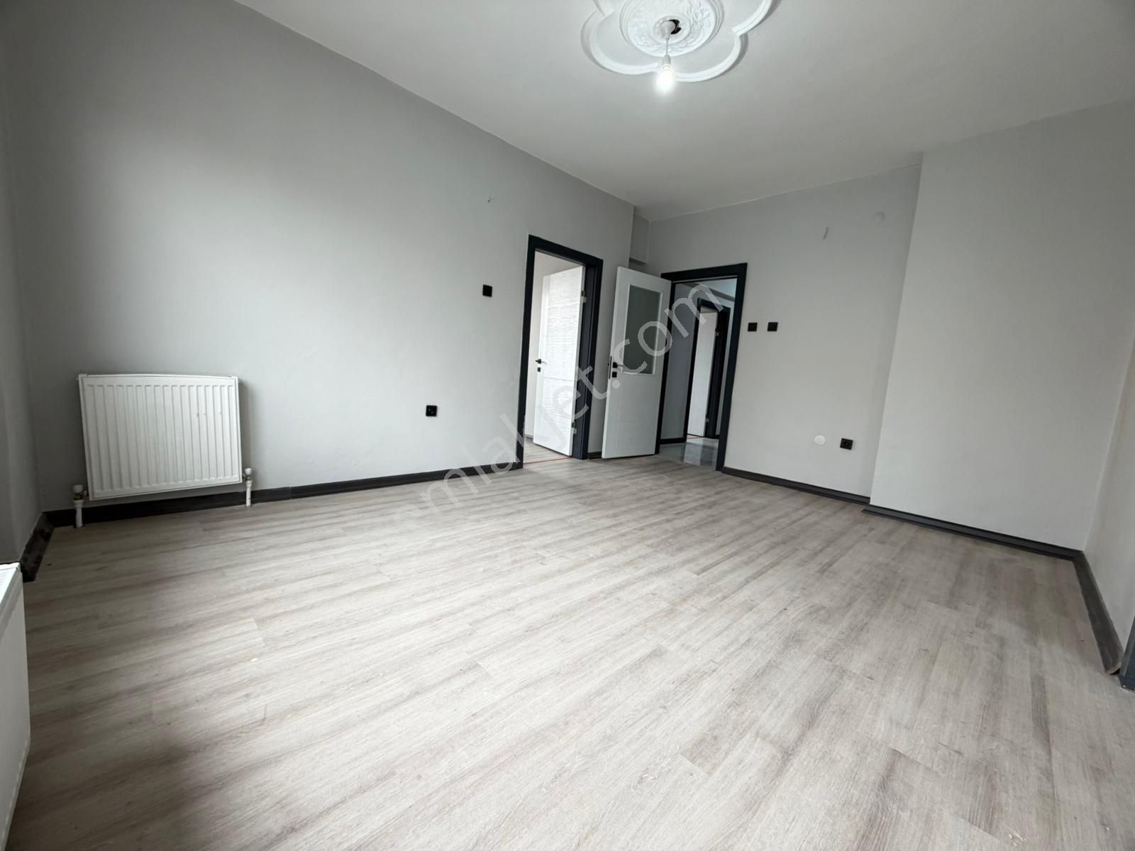 Kariyer'den Kalaba'da Cadde Yakını Katta Lüx Yapılı 3+1 Fırsat Daire - Görsel 5