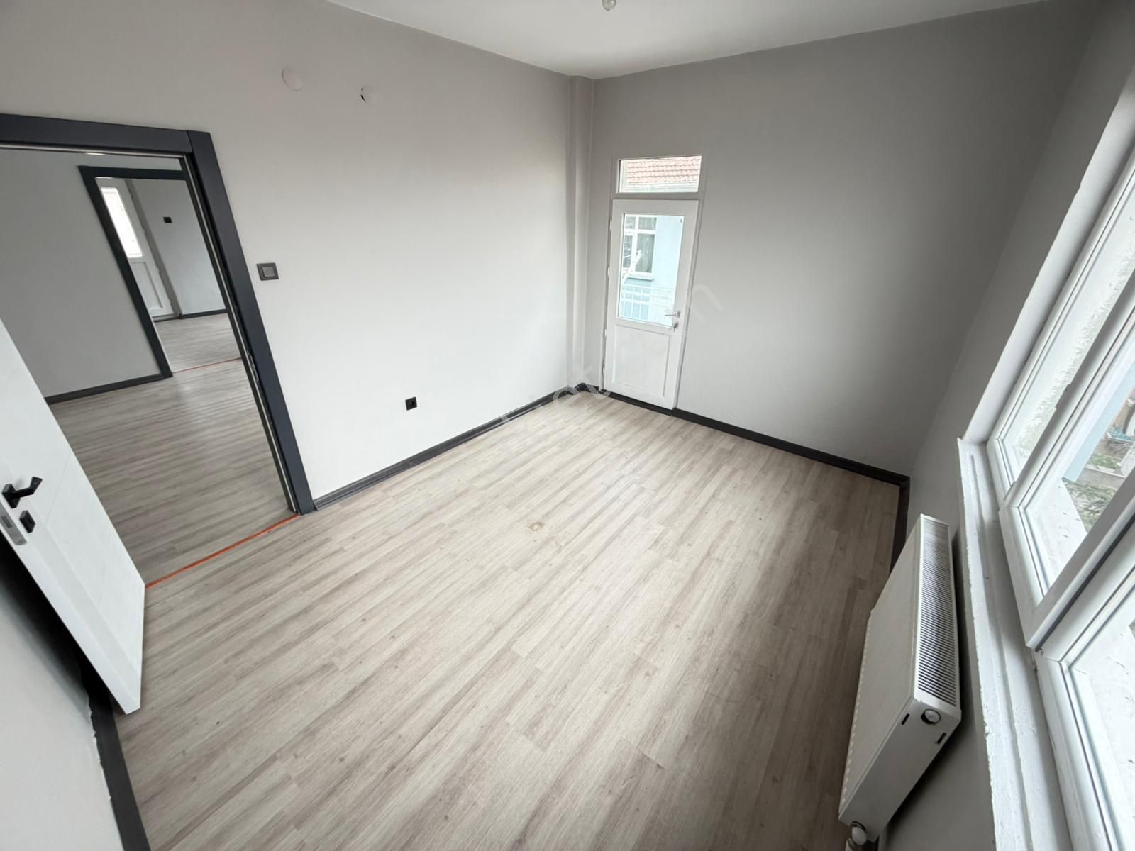 Kariyer'den Kalaba'da Cadde Yakını Katta Lüx Yapılı 3+1 Fırsat Daire - Görsel 21