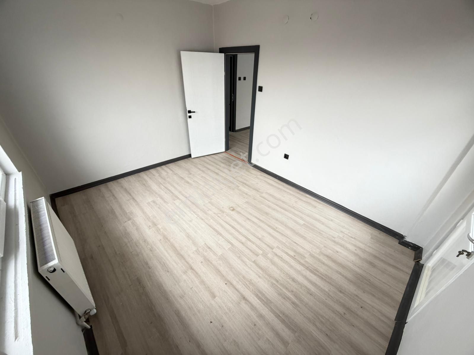 Kariyer'den Kalaba'da Cadde Yakını Katta Lüx Yapılı 3+1 Fırsat Daire - Görsel 32