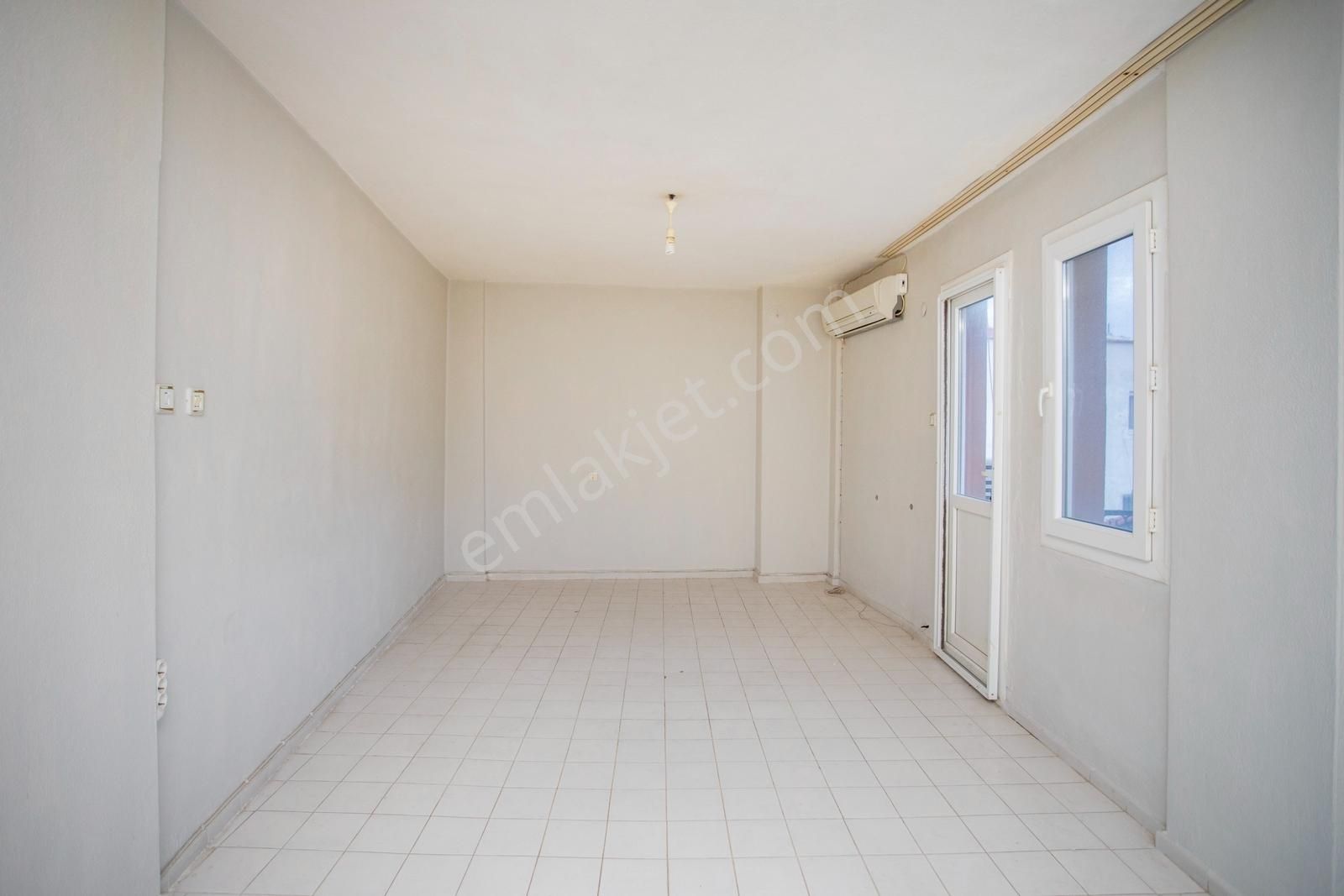 Foça Fevzipaşa Mah. Merkezi Konumda Satılık 3+1 Daire - Görsel 10