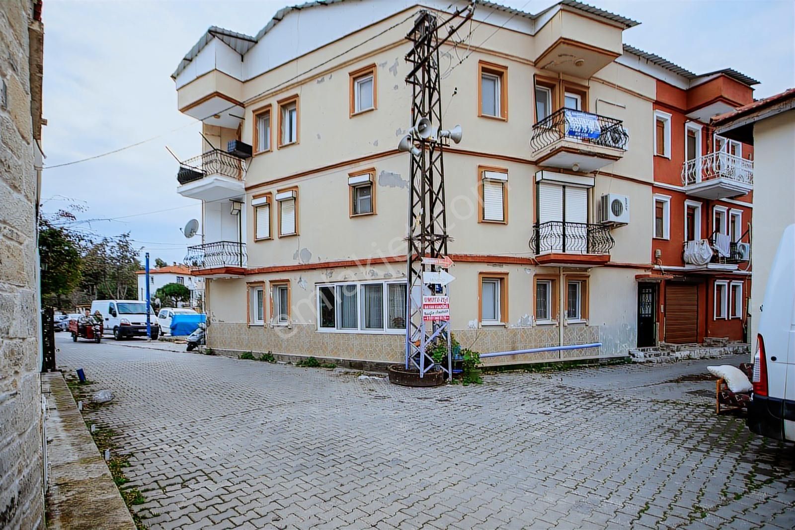 Foça Fevzipaşa Mah. Merkezi Konumda Satılık 3+1 Daire - Görsel 5