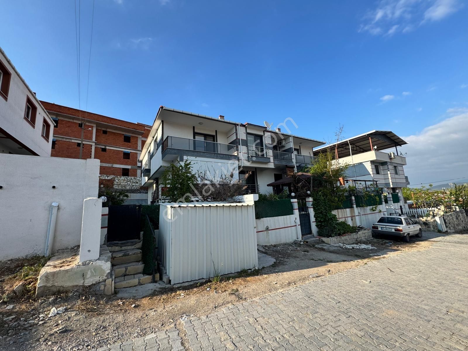 Foça Yenibağarası Mahallesinde Kiralık 2+1 Daire - Görsel 8