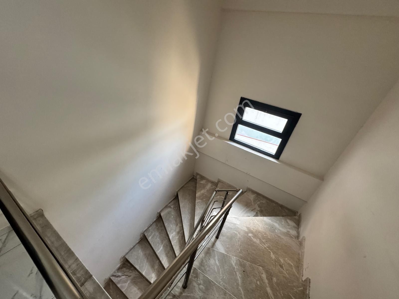 Foça Yenibağarası Mahallesinde Kiralık 2+1 Daire - Görsel 19