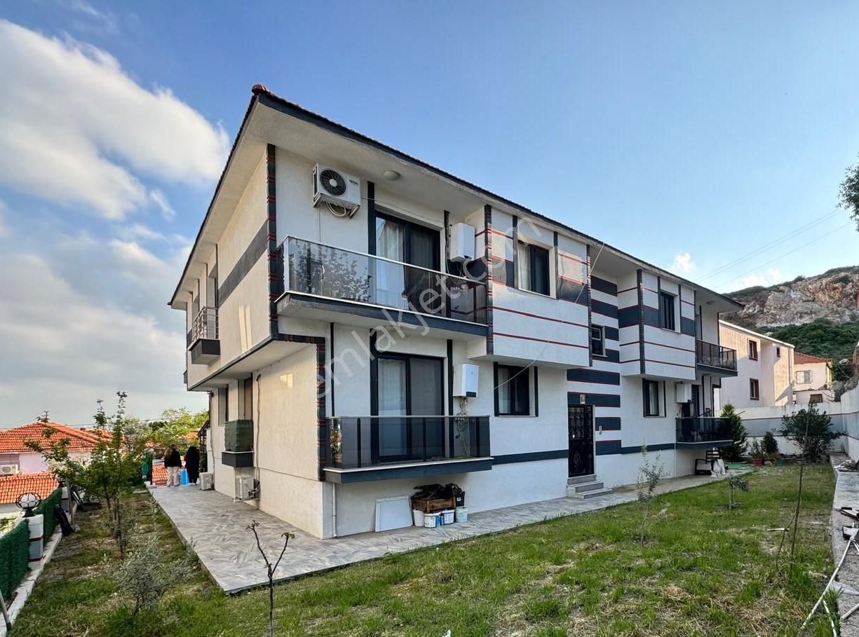 Foça Yenibağarası Mahallesinde Kiralık 2+1 Daire