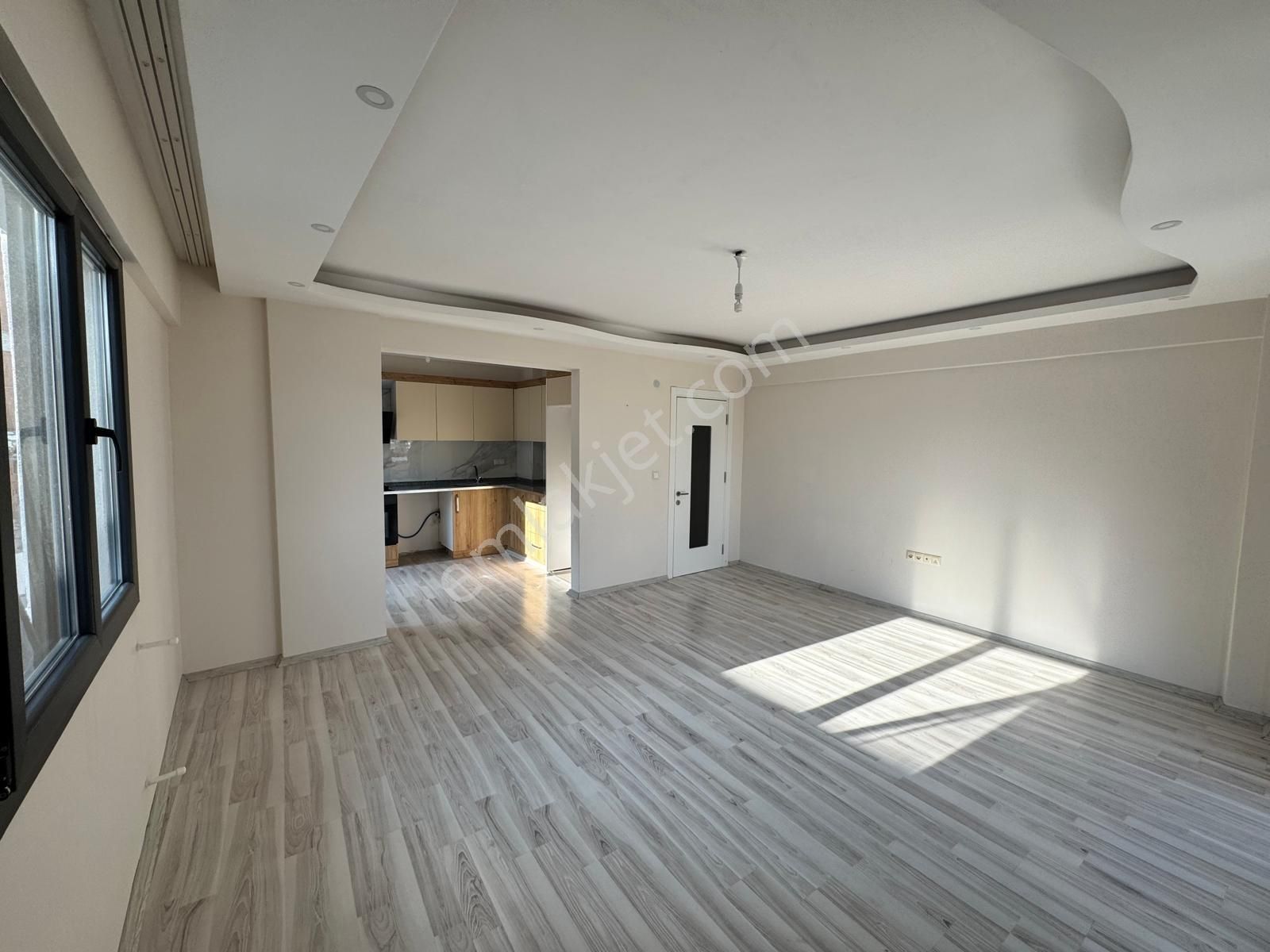 Foça Yenibağarası Mahallesinde Kiralık 2+1 Daire - Görsel 12