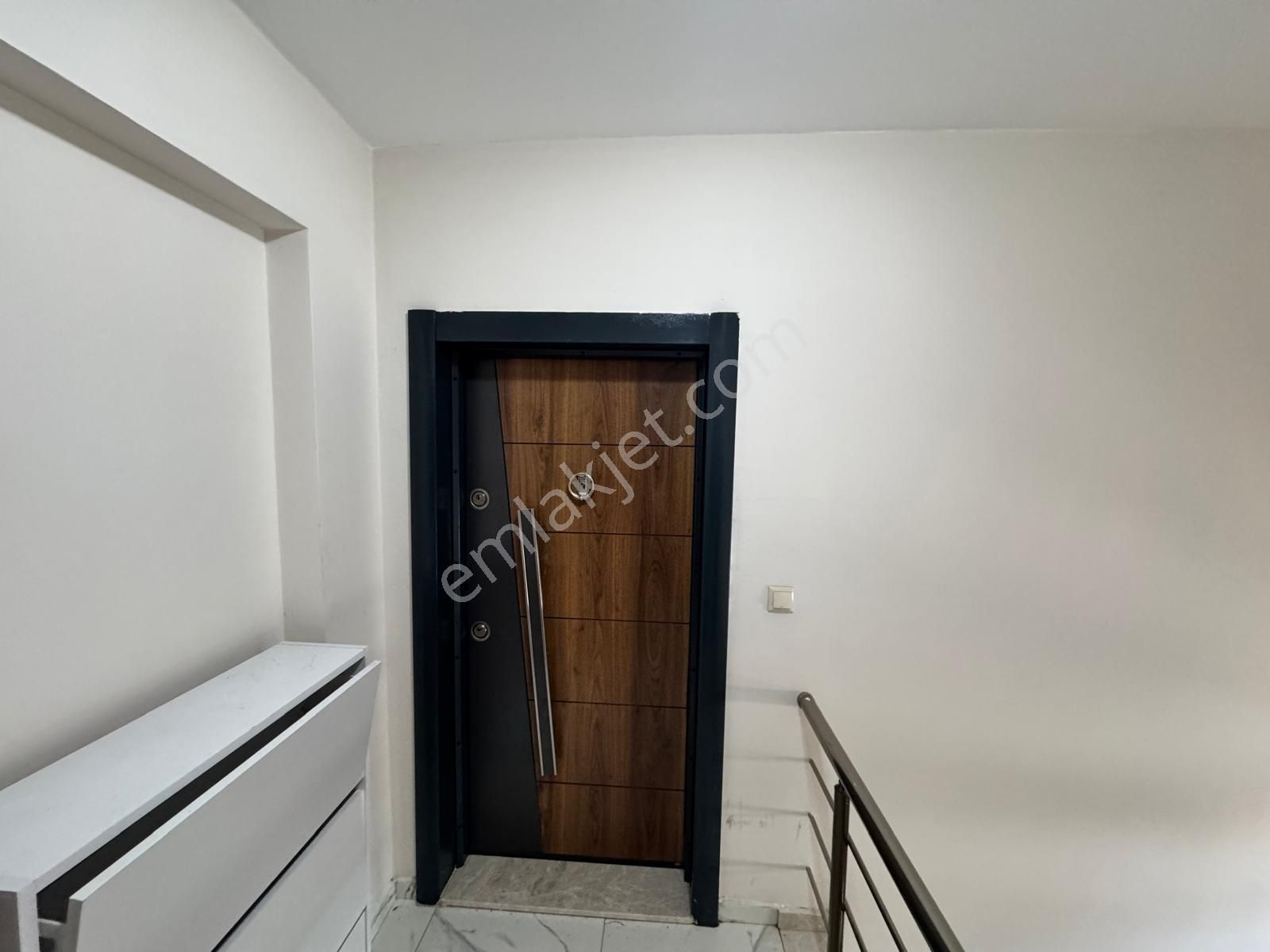 Foça Yenibağarası Mahallesinde Kiralık 2+1 Daire - Görsel 32