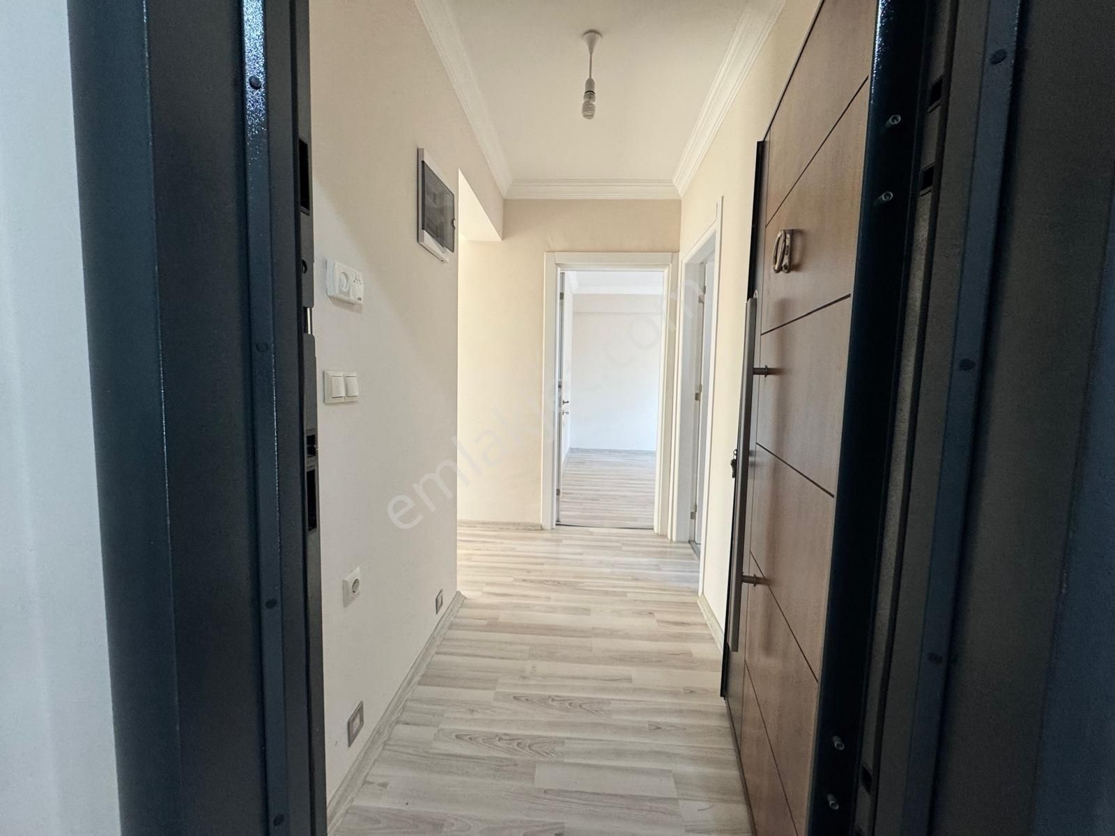 Foça Yenibağarası Mahallesinde Kiralık 2+1 Daire - Görsel 13