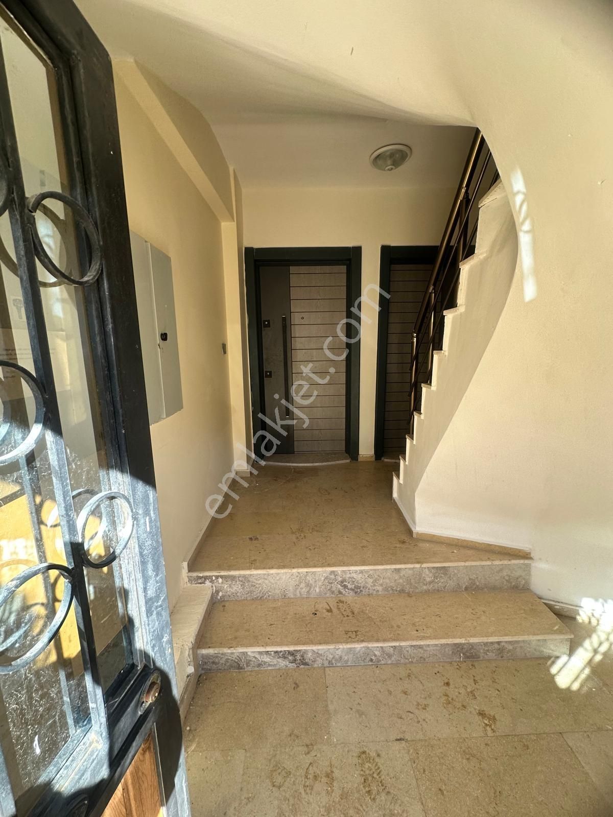 Foça Kazım Dirik Mah. 2+1 Dubleks Kiralık Daire - Görsel 13