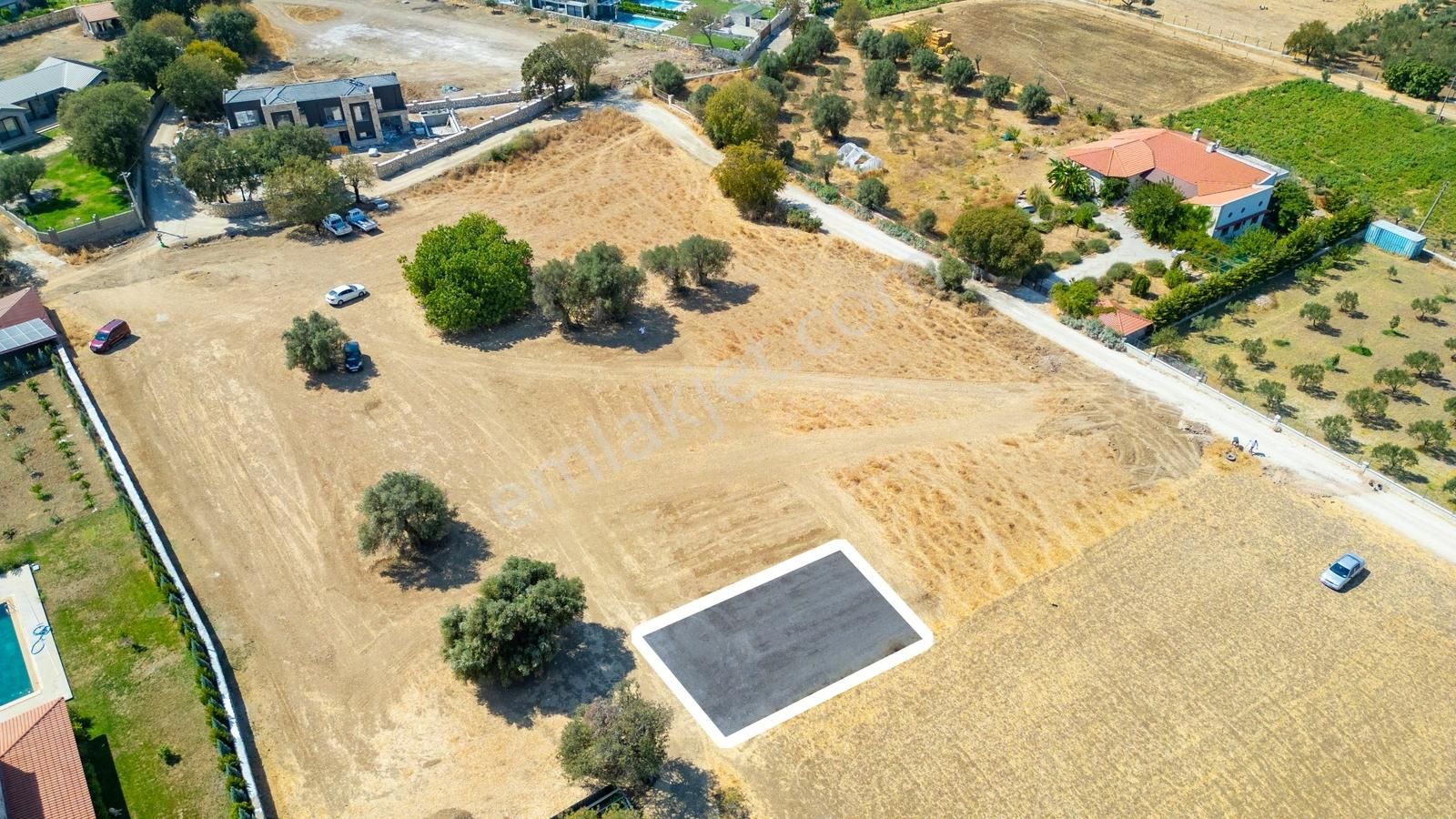Foça Kozbeyli Merkeze Yakın Satılık Tarla - Görsel 4