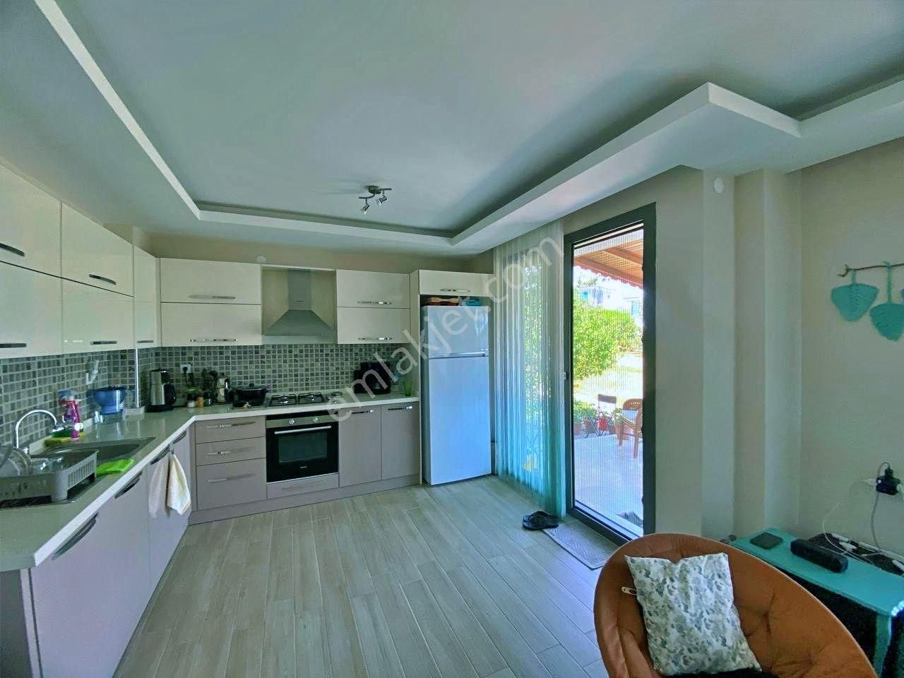 Uytundan Gömeç Karaağaçta Denize 500 Metre Havuzlu 4+1 Villa - Görsel 18