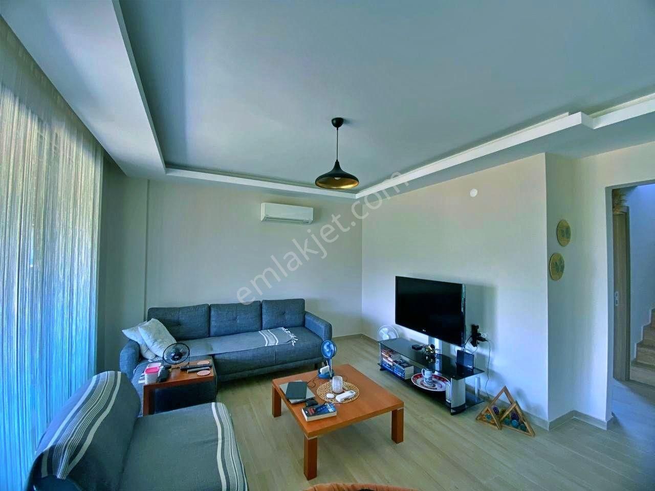 Uytundan Gömeç Karaağaçta Denize 500 Metre Havuzlu 4+1 Villa - Görsel 11