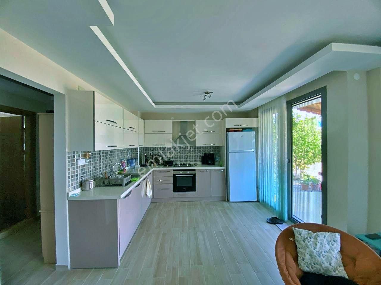 Uytundan Gömeç Karaağaçta Denize 500 Metre Havuzlu 4+1 Villa - Görsel 13