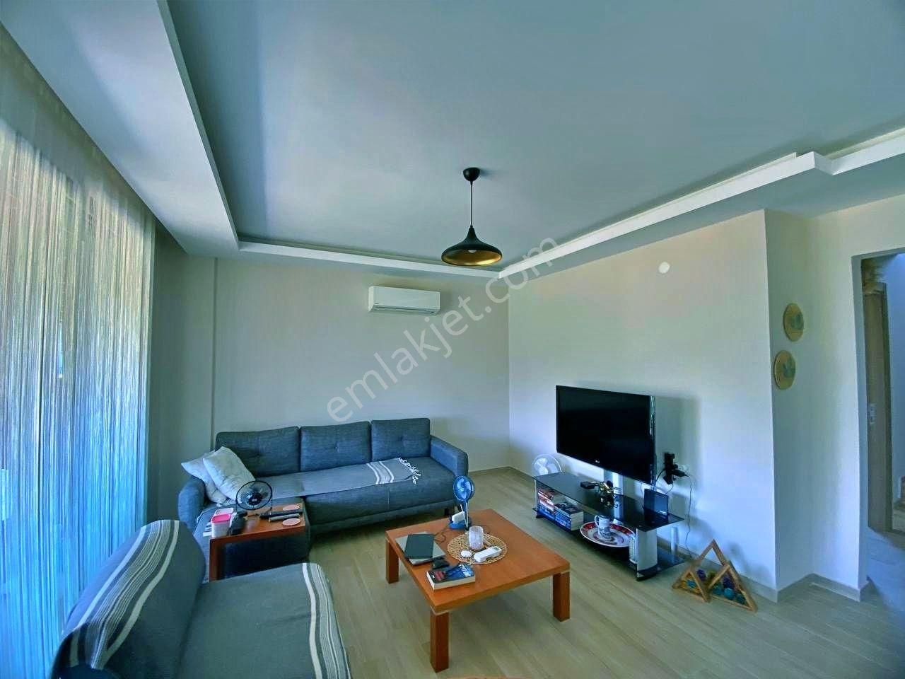 Uytundan Gömeç Karaağaçta Denize 500 Metre Havuzlu 4+1 Villa - Görsel 15